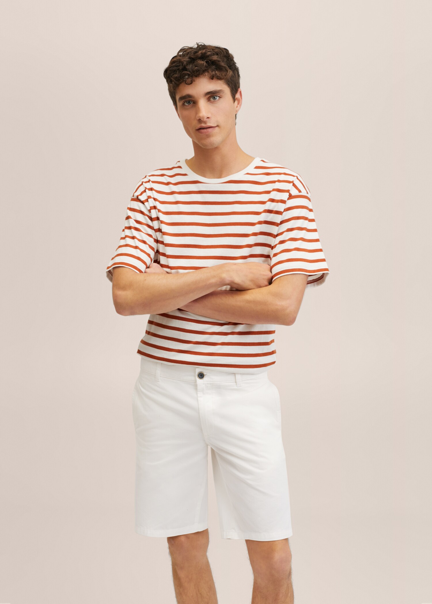 Bermudashorts i chinostil i bomull, slim-fit - Halvtotal bildeutsnitt