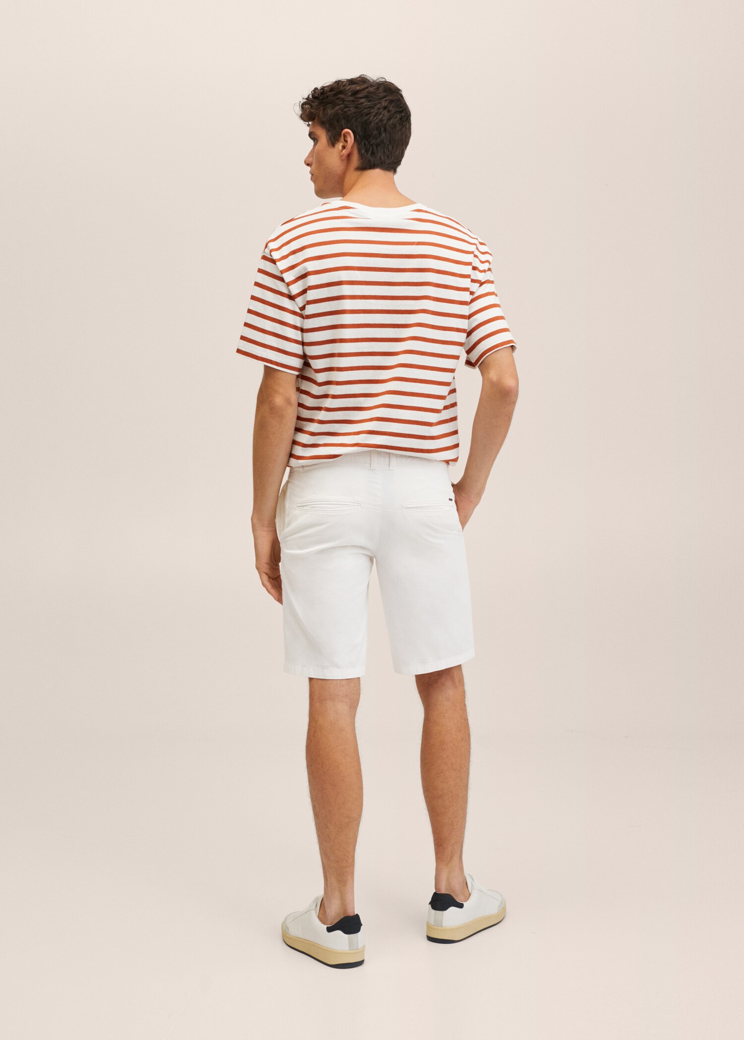Bermudashorts i chinostil i bomull, slim-fit - Baksiden av artikkelen