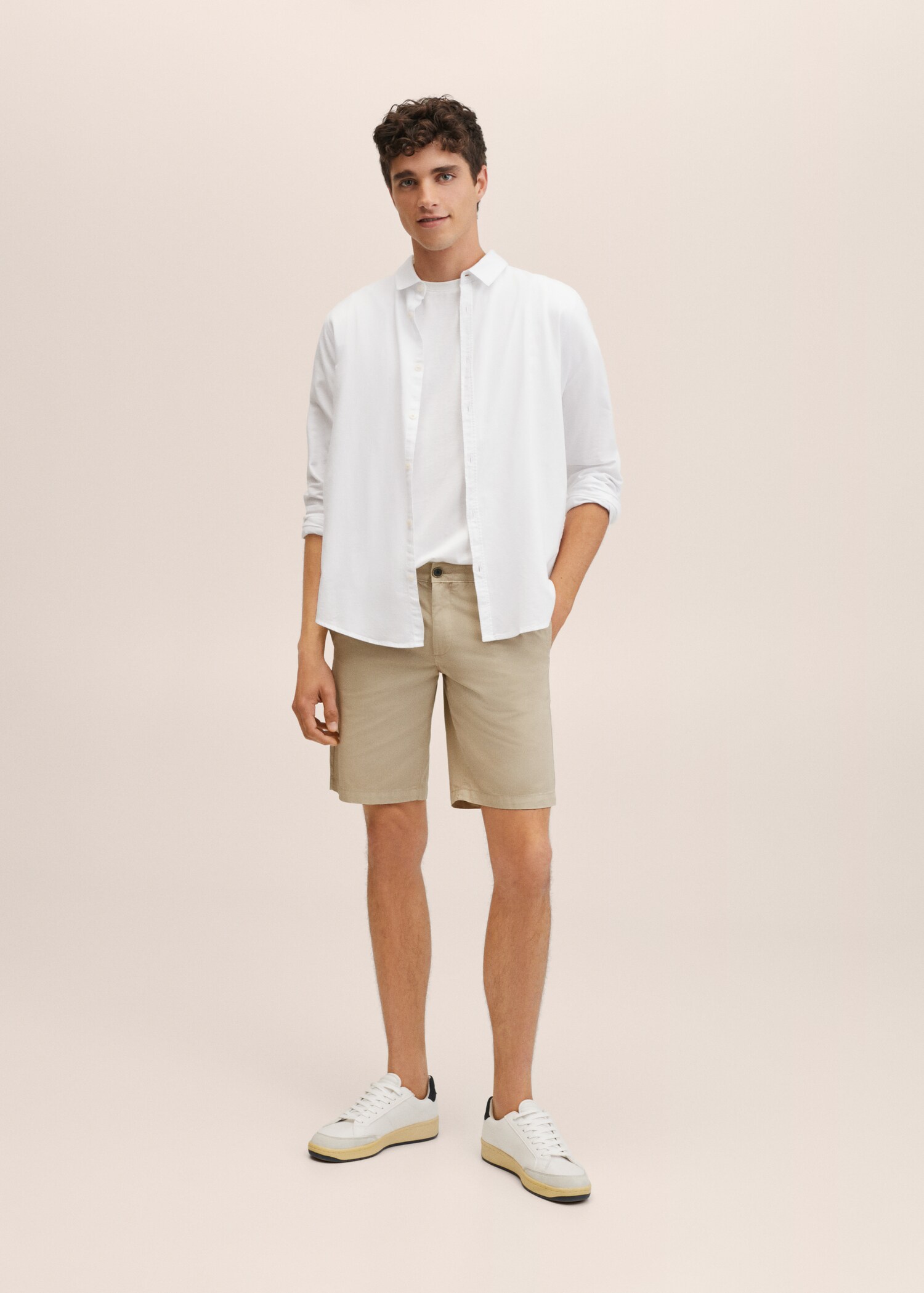 Bermudashorts i chinostil i bomull, slim-fit - Halvtotal bildeutsnitt