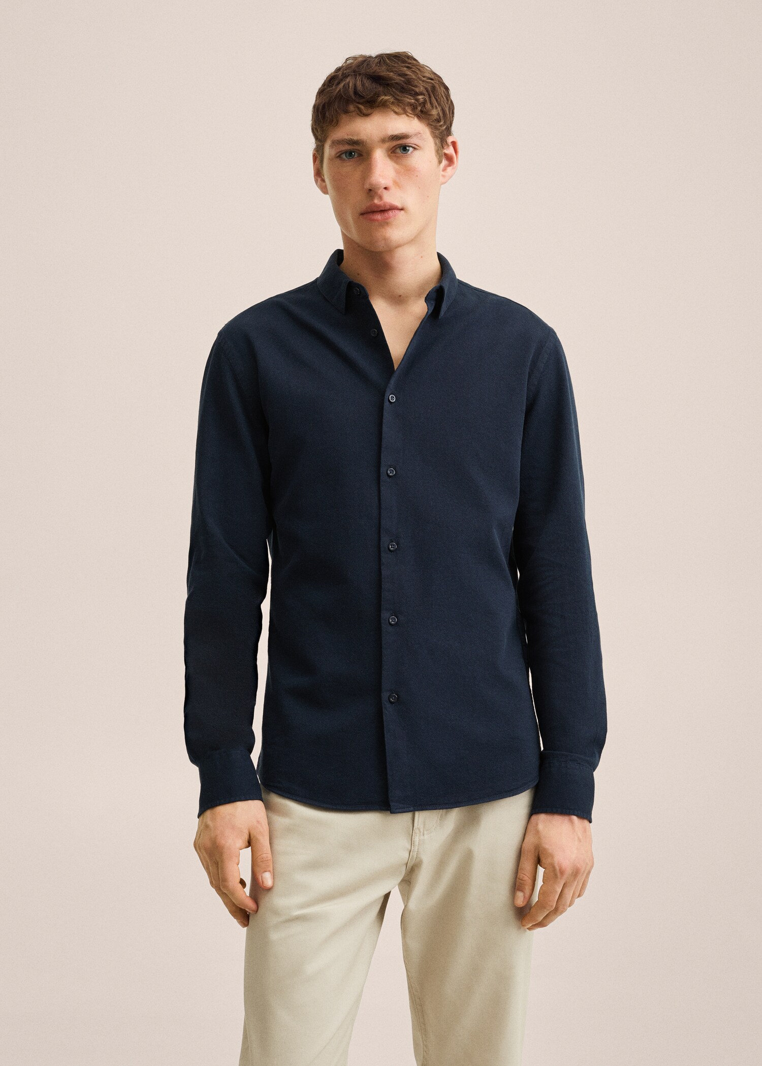 Bavlněná košile slim fit se strukturou - Náhled ve středové rovině