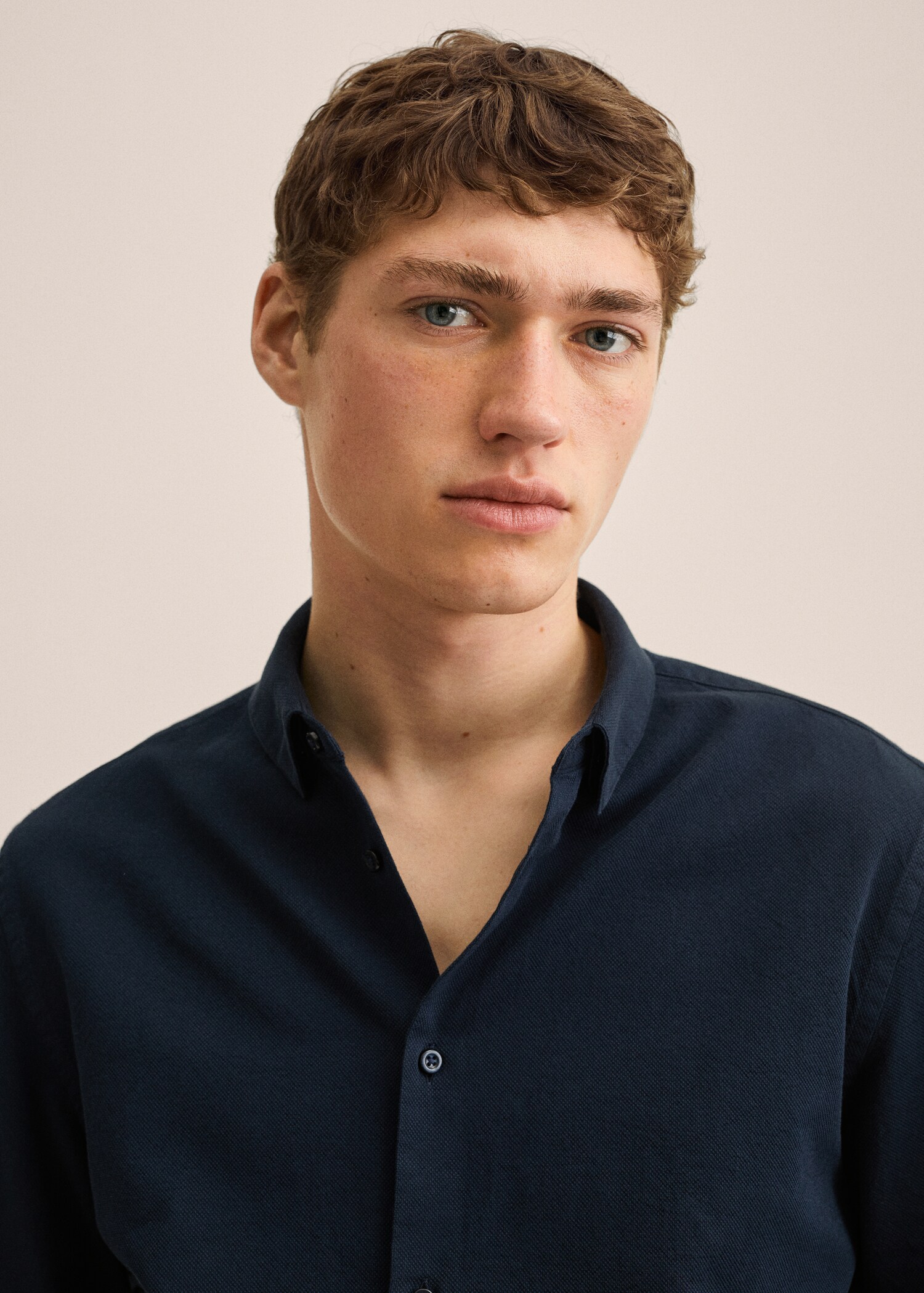 Bavlněná košile slim fit se strukturou - Detail zboží 1