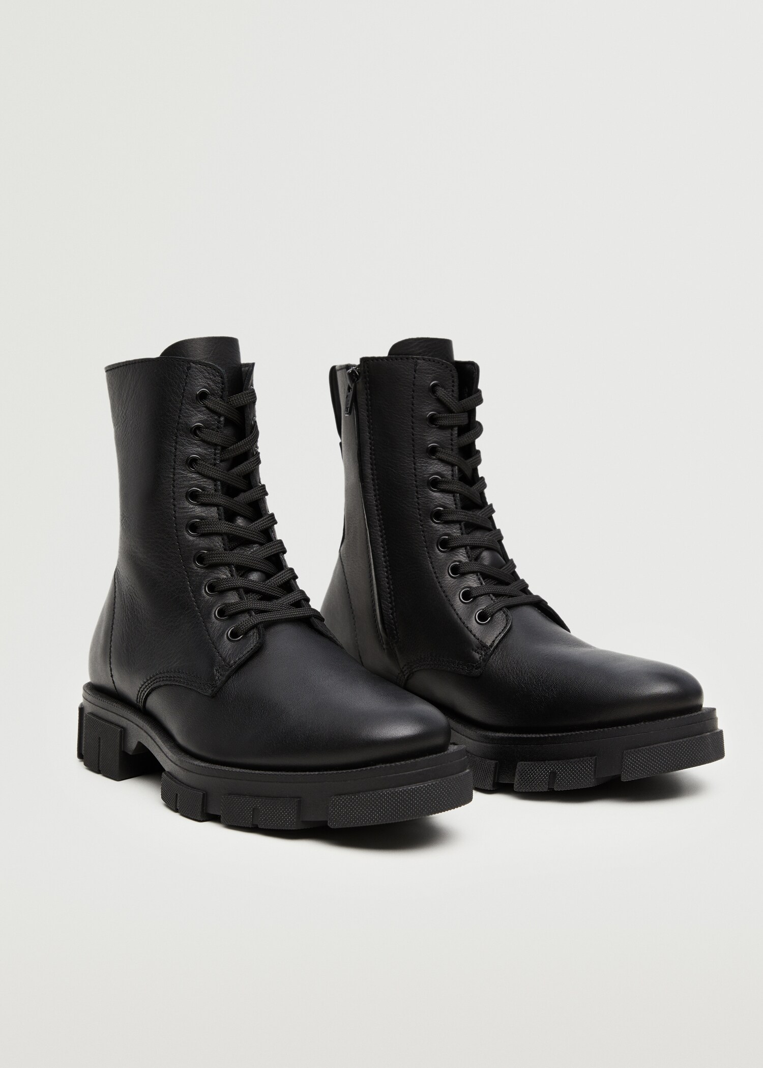 Lace-up leather boots - Medium plane