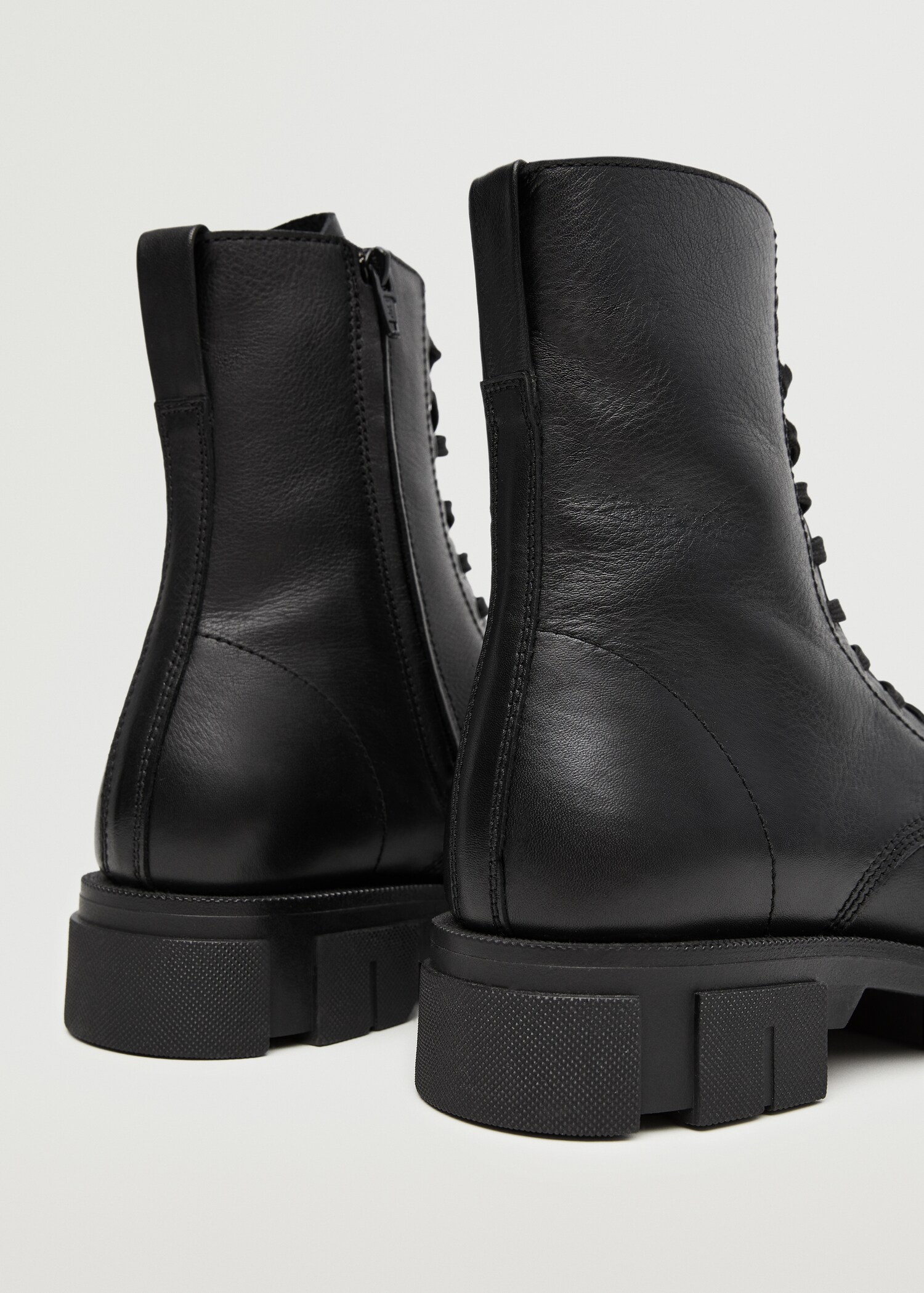 Lace-up leather boots - Details of the article 2