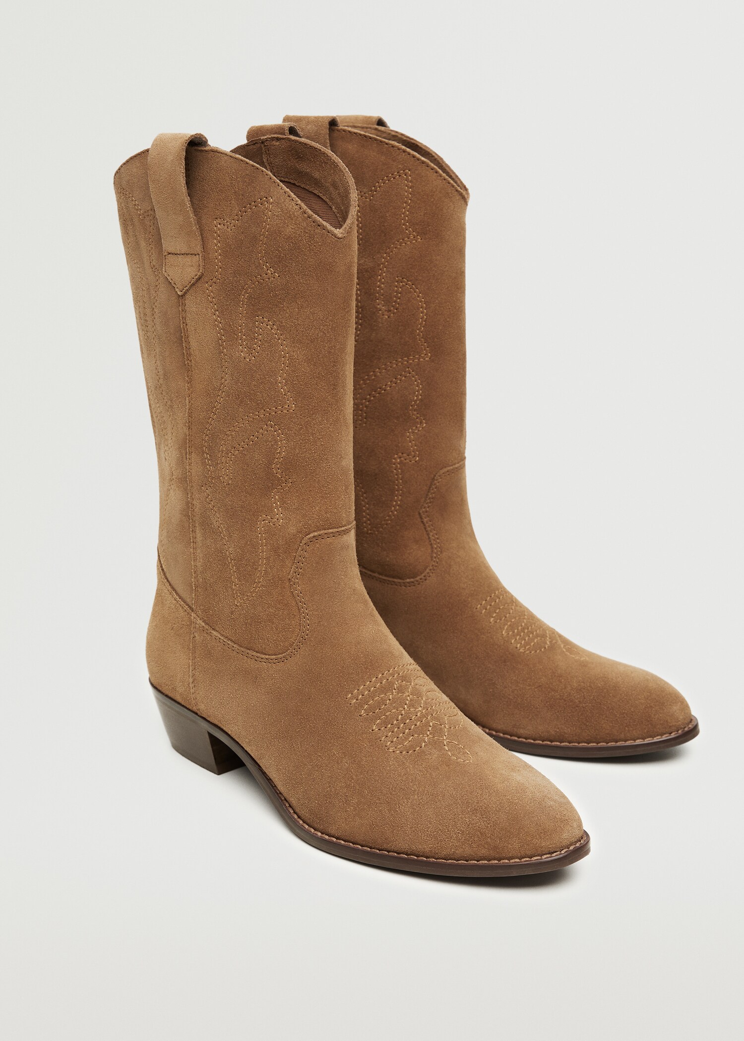 Bota piel cowboy - Plano medio