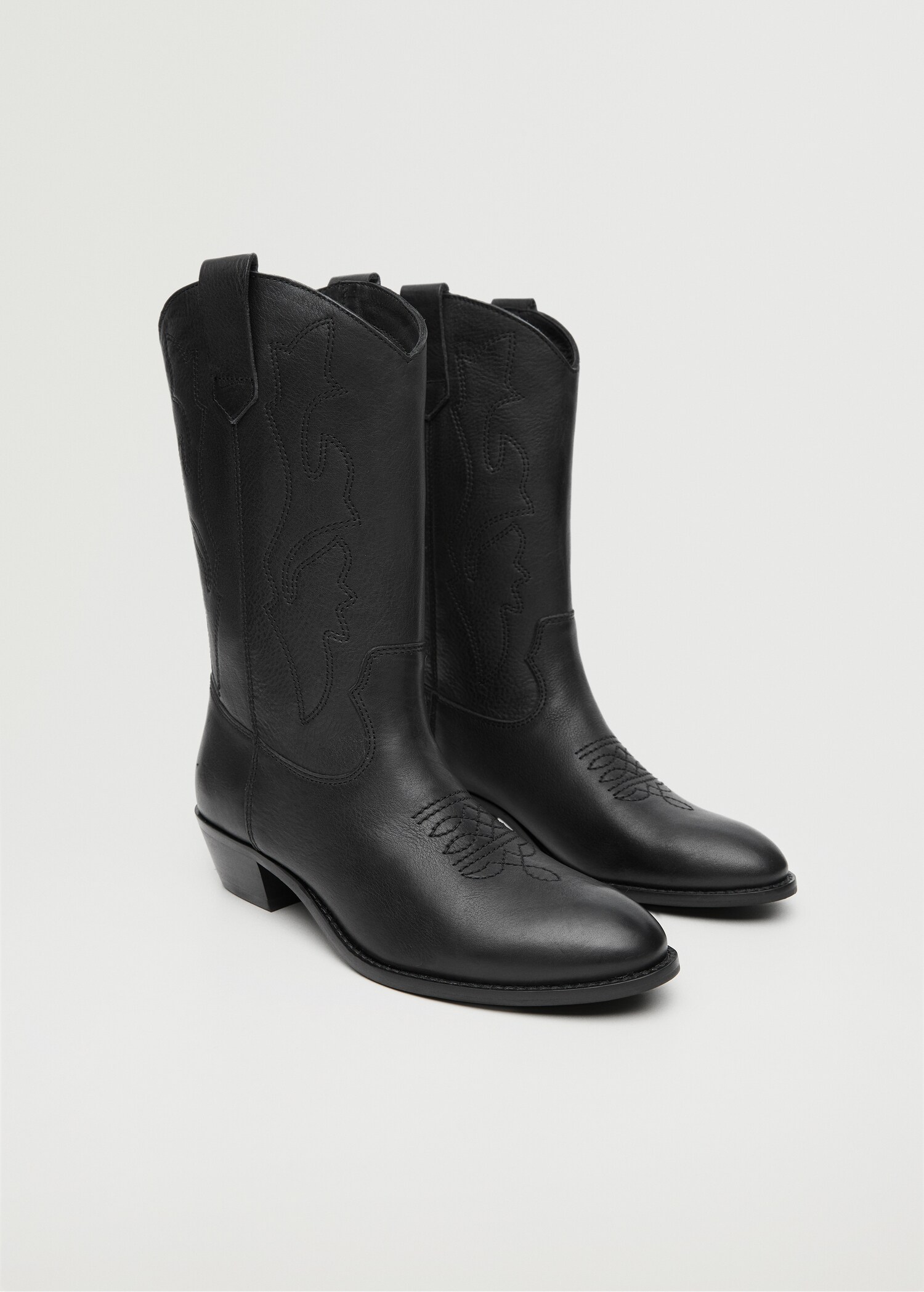 Bota piel cowboy - Plano medio