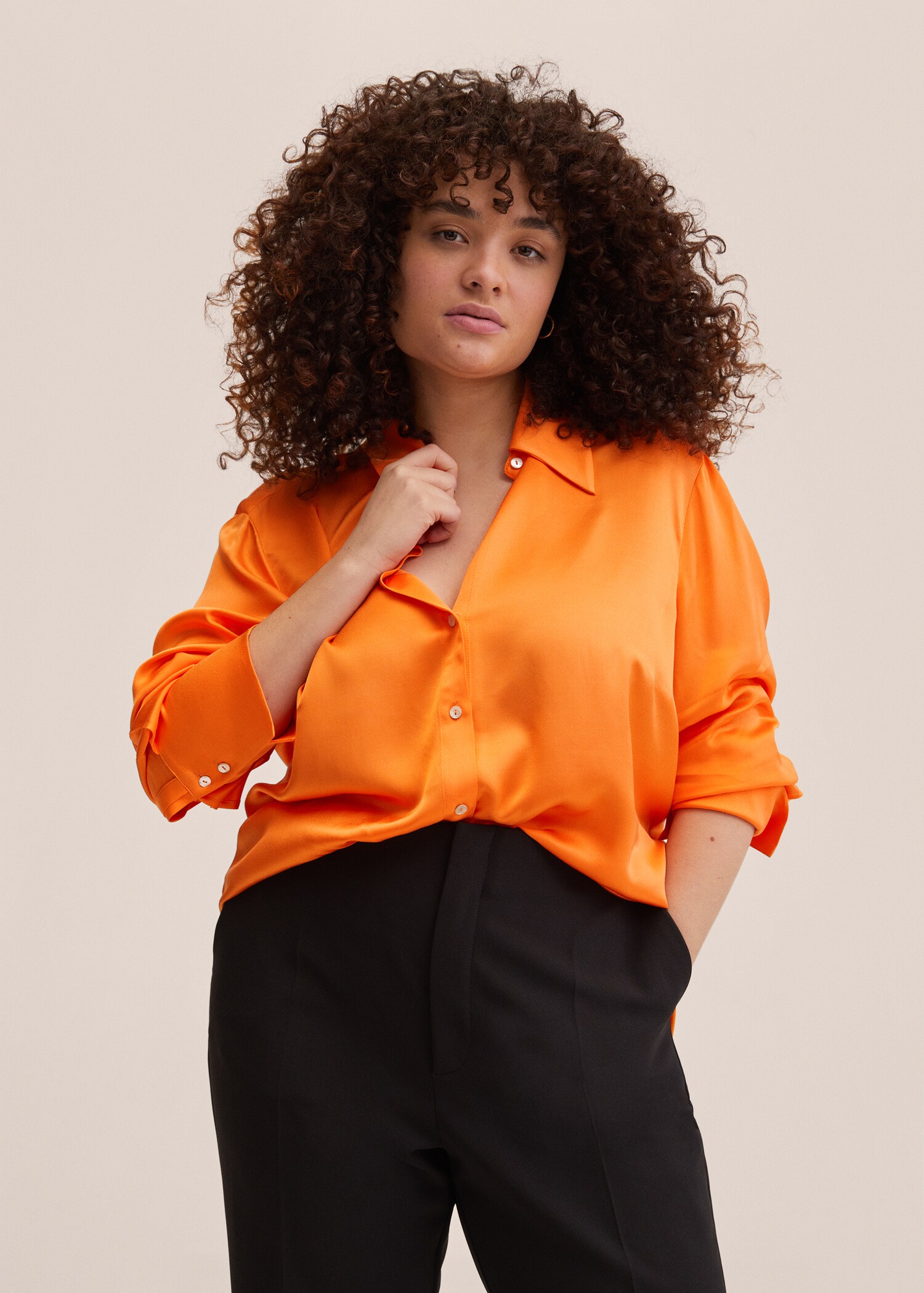 Camisa fluida satinada - Detalle del artículo 4