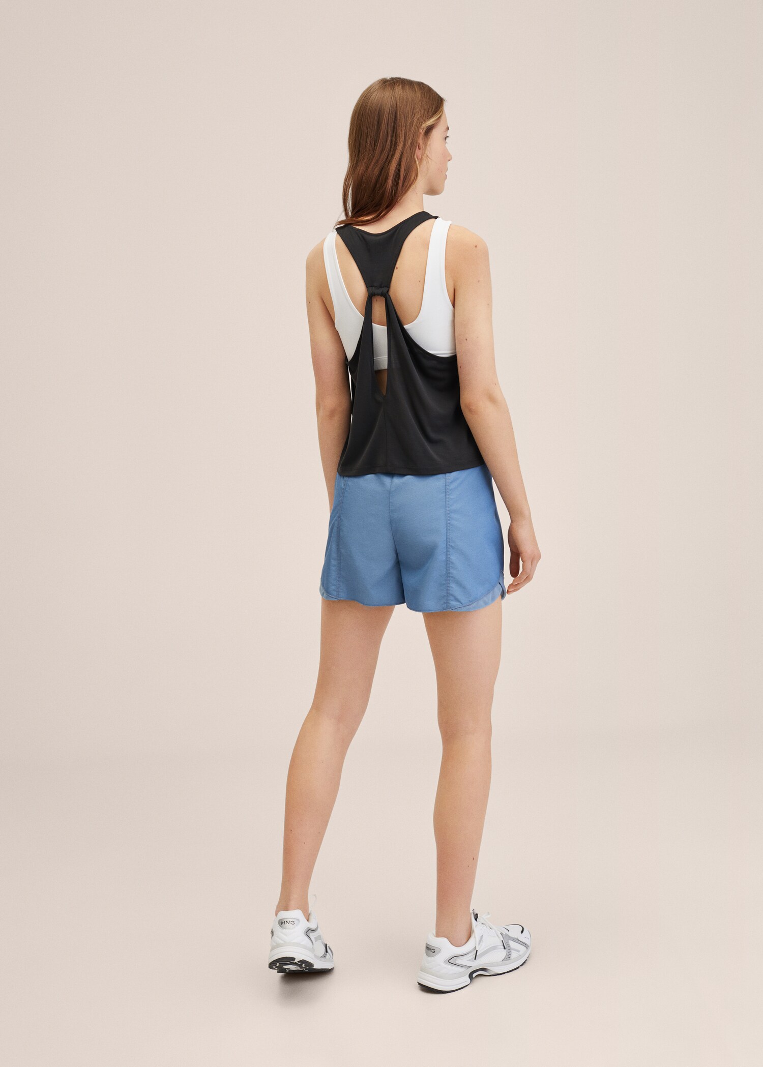 Sporty shorts - Reverse of the article