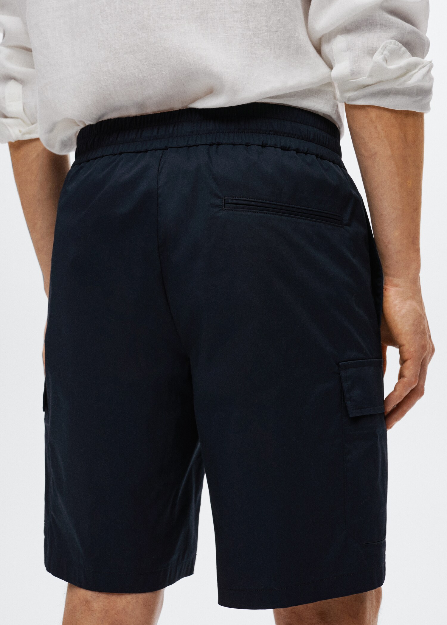 Cargo Bermuda shorts - Details of the article 3