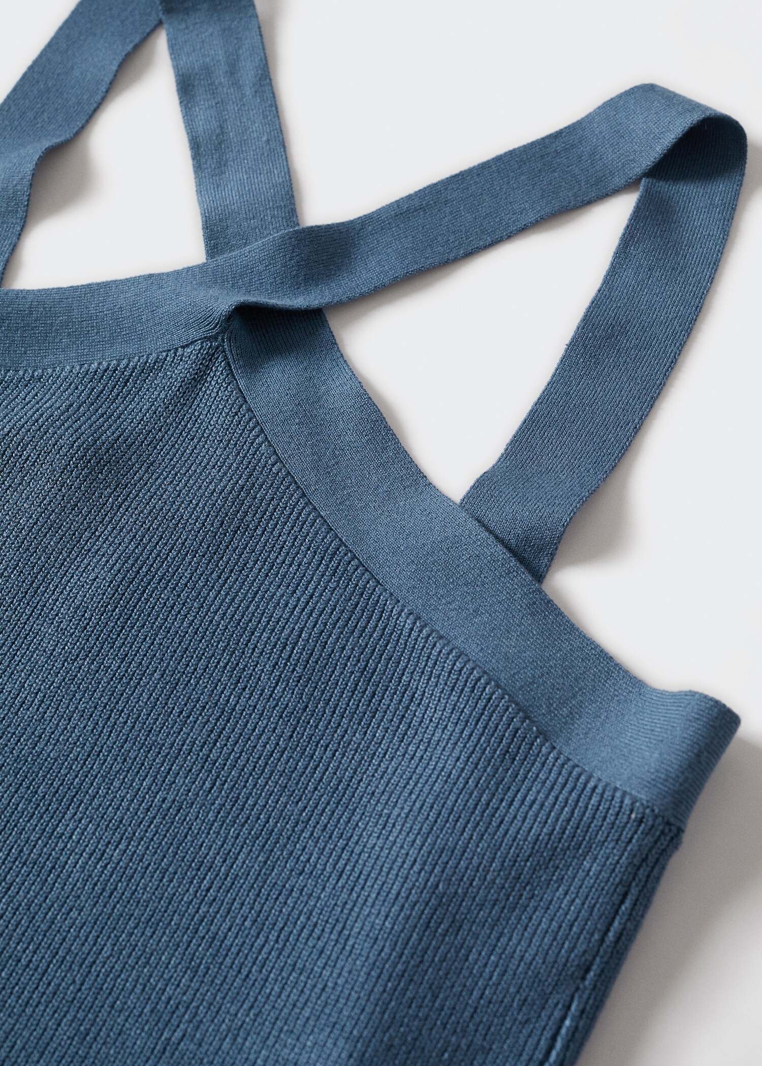 Crisscross strap top - Details of the article 8