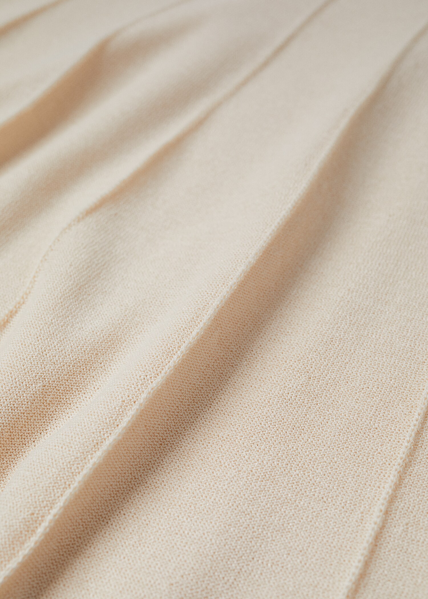 Fine knitted dress - Details of the article 8