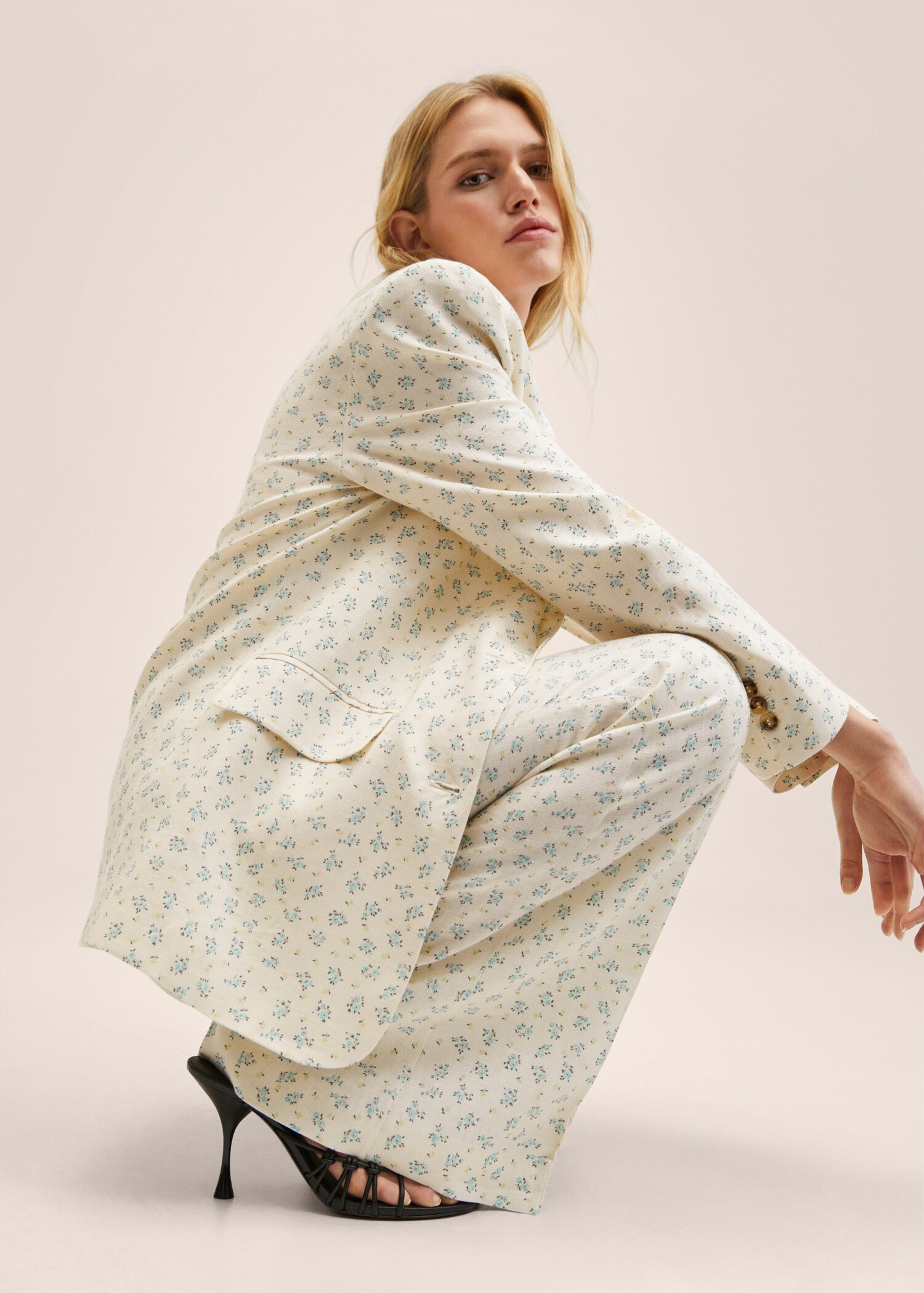 Linen oversized blazer - Details of the article 1
