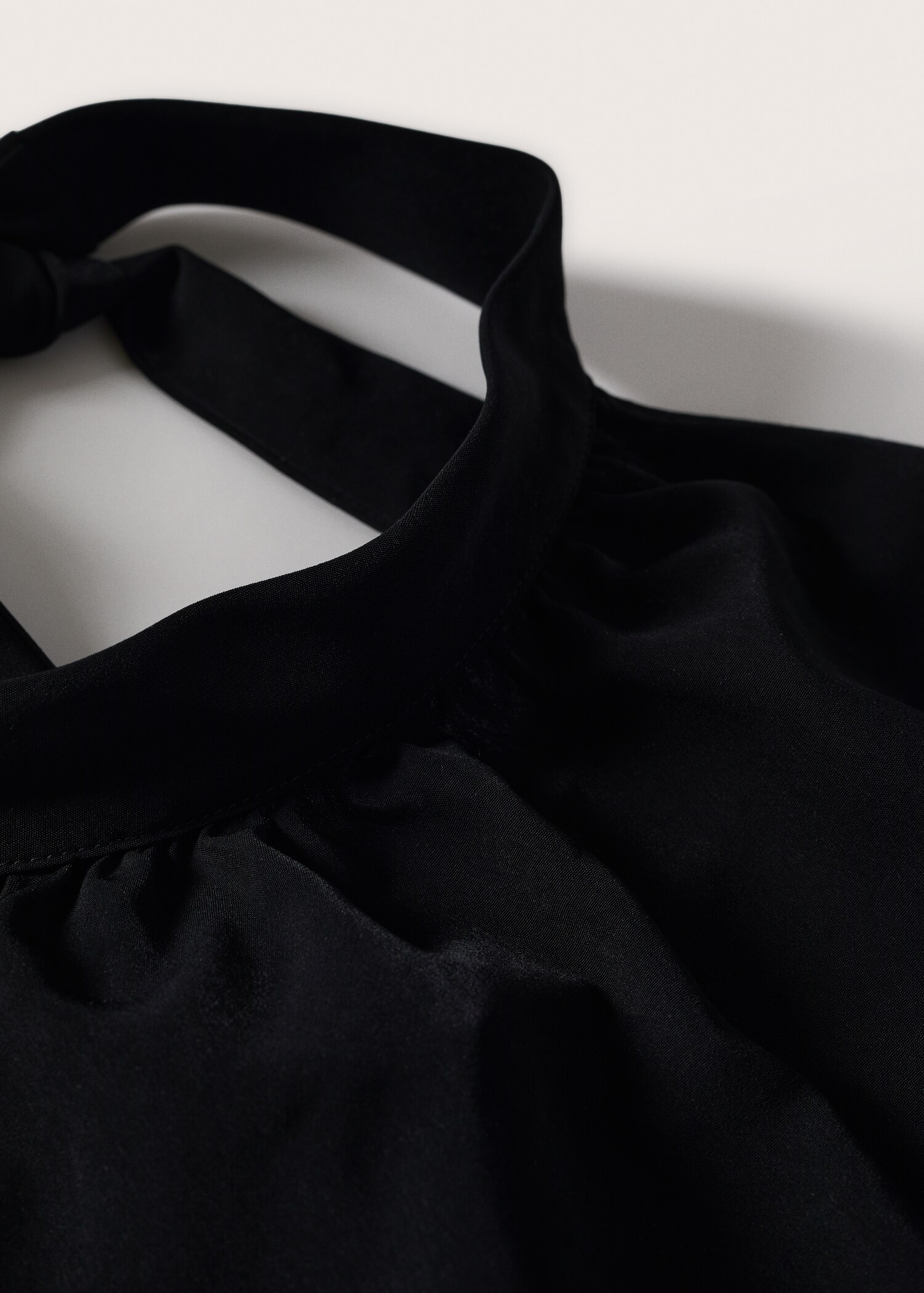 Mono cuello halter - Detalle del artículo 8