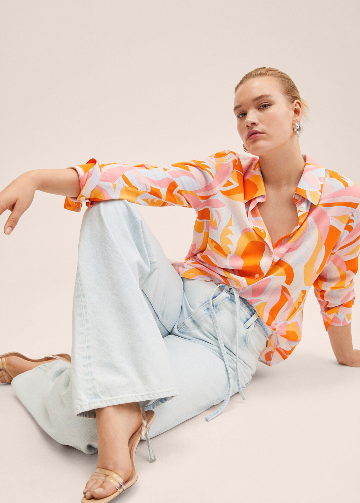 Printed flowy shirt - Details of the article 5
