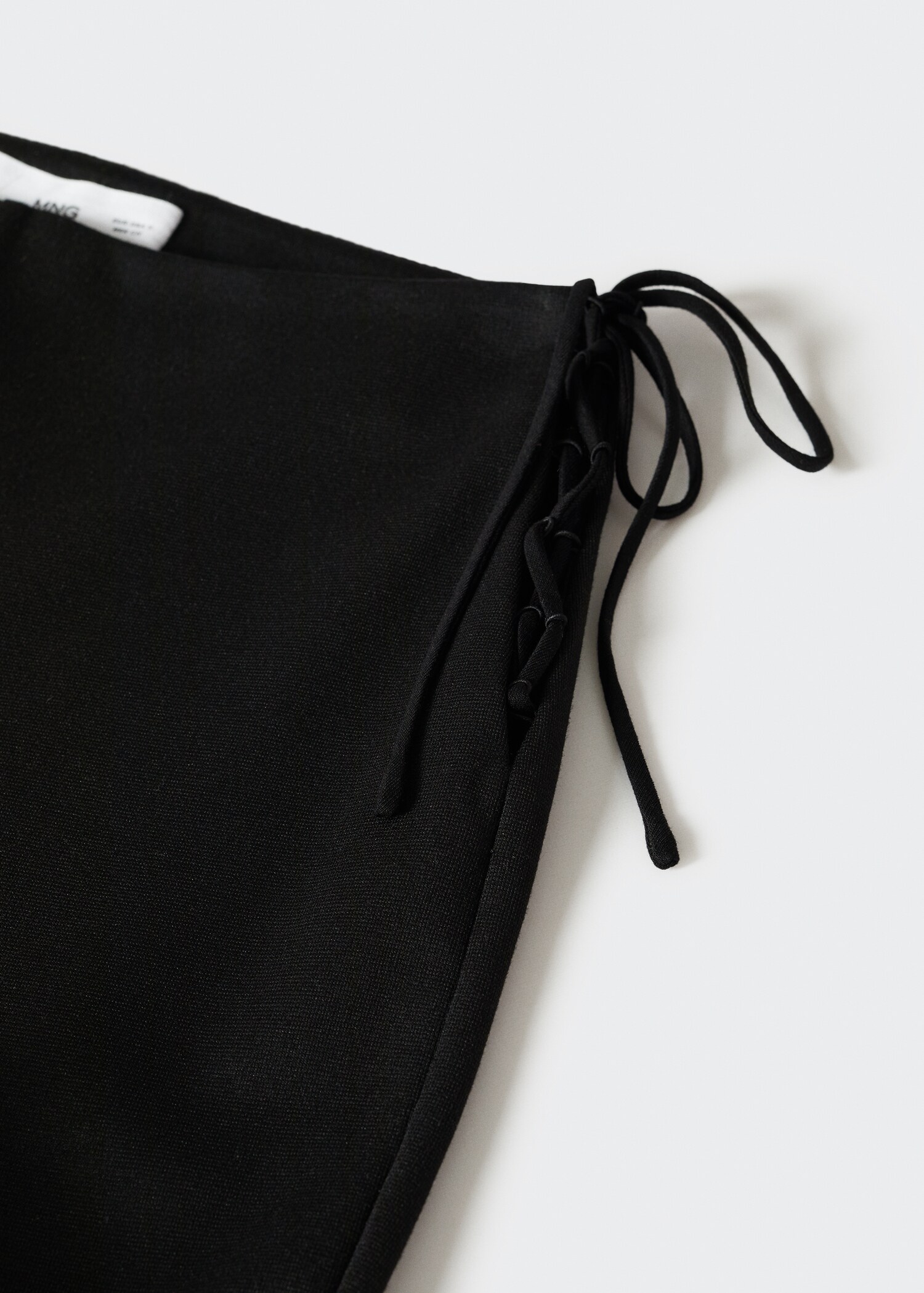 Side slit flowy trousers - Details of the article 8