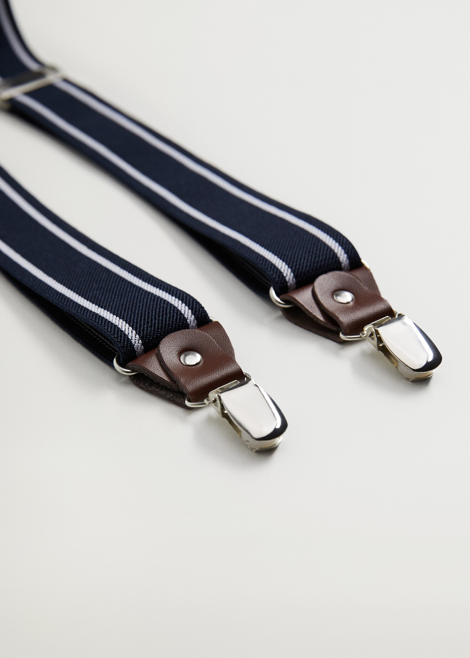 Adjustable leather-blend braces - Details of the article 2