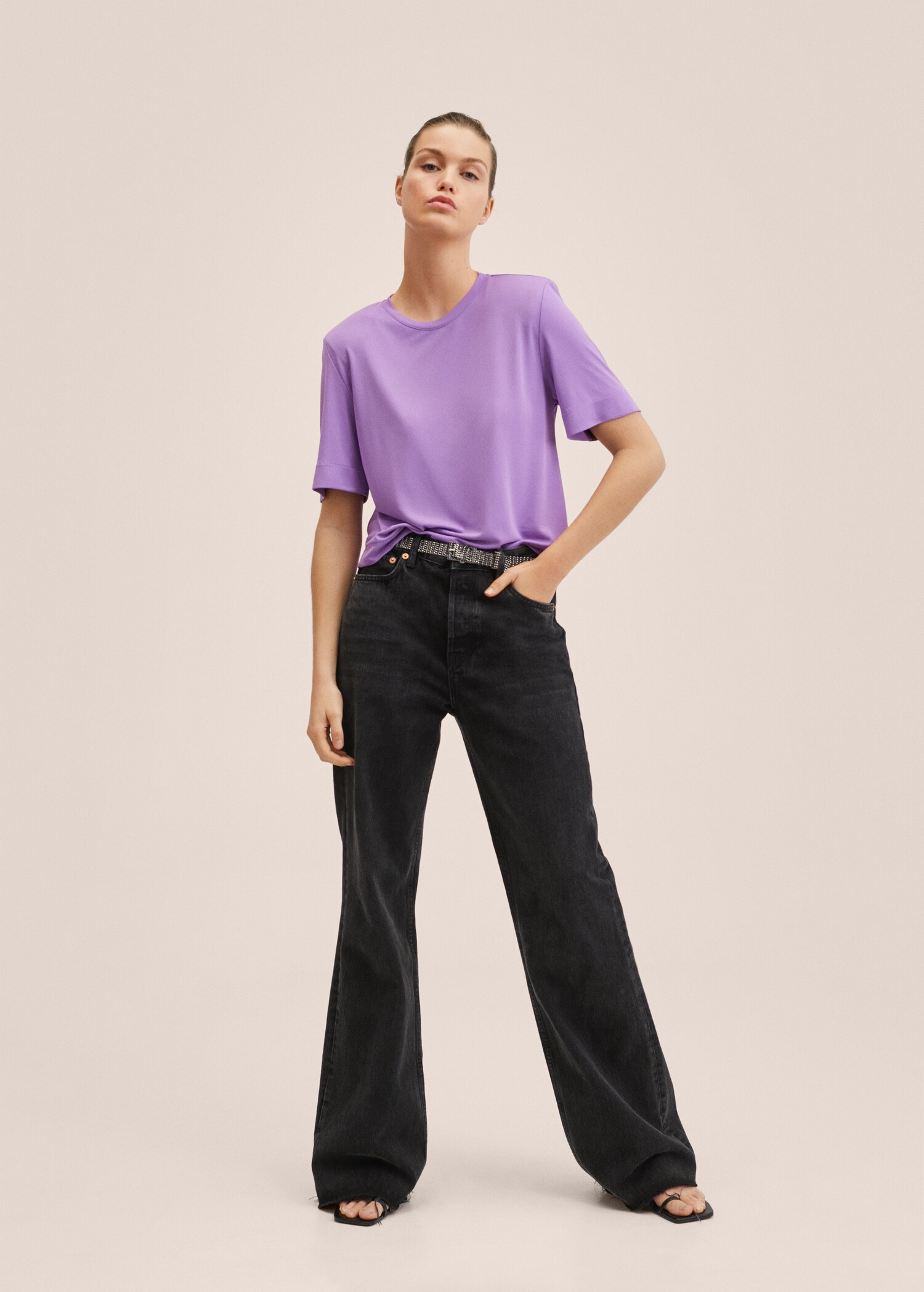 Short-sleeved t-shirt with shoulder pads  - General plane