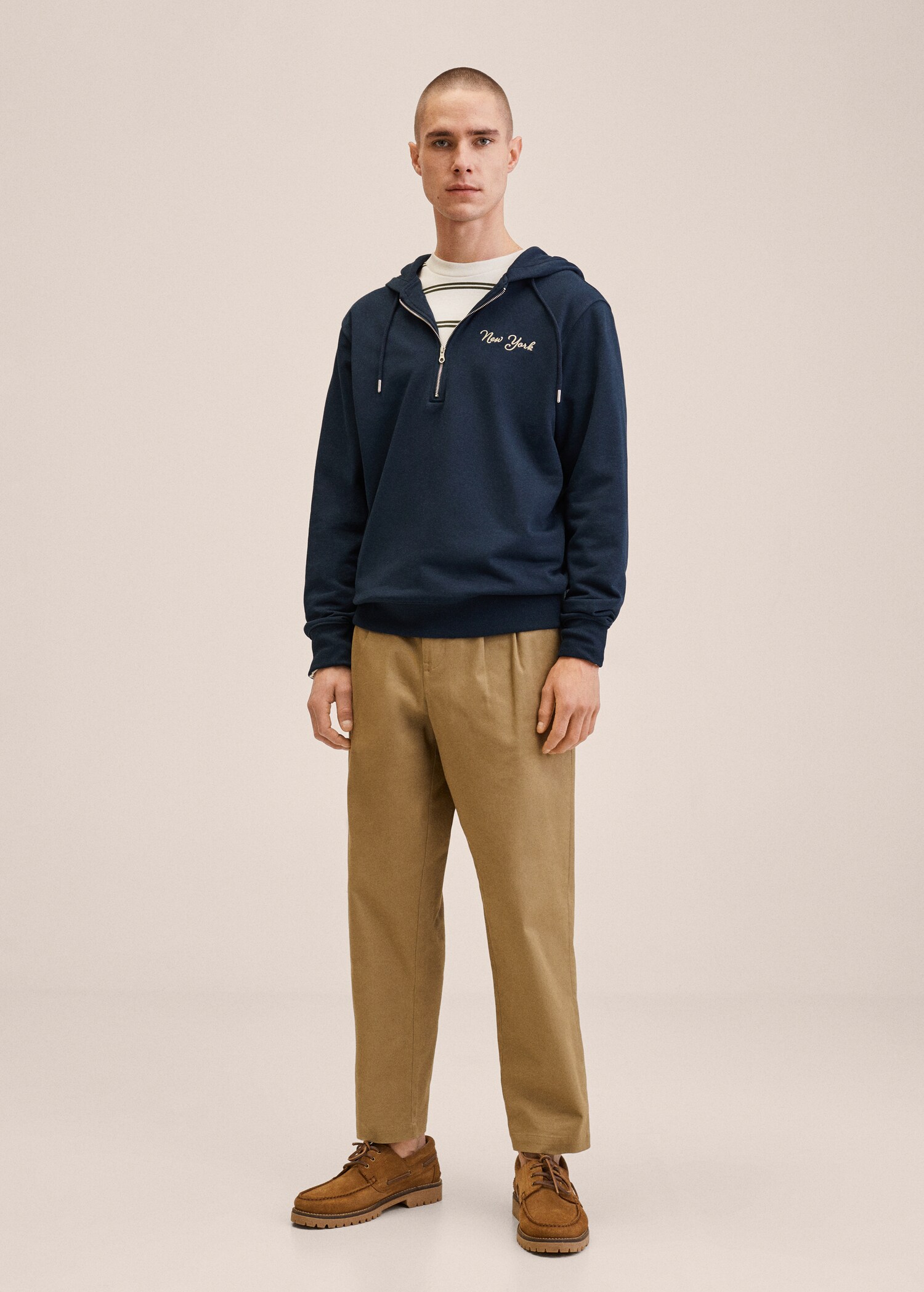 Sudadera bordada cremallera - Plano general