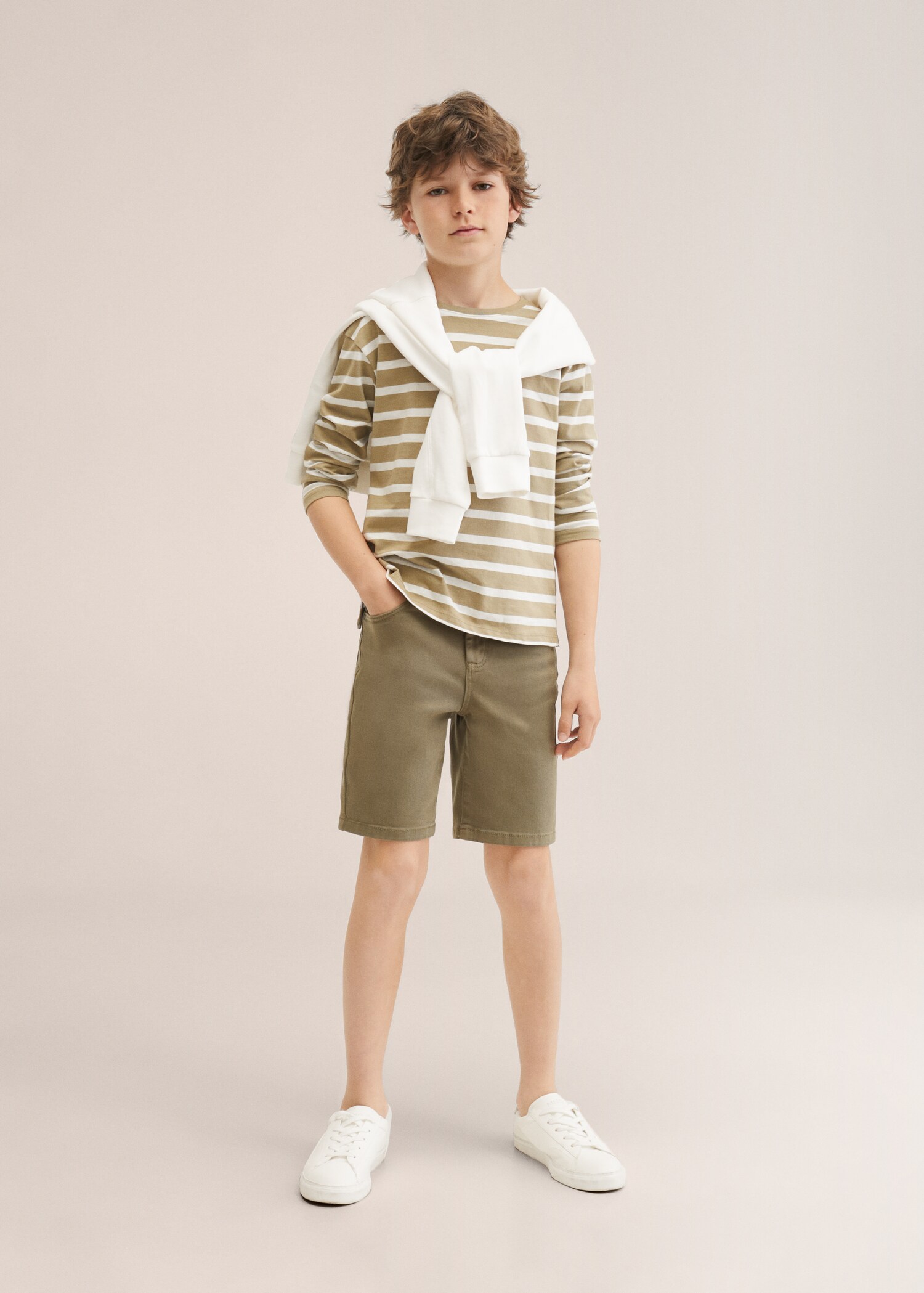 Cotton denim shorts - General plane