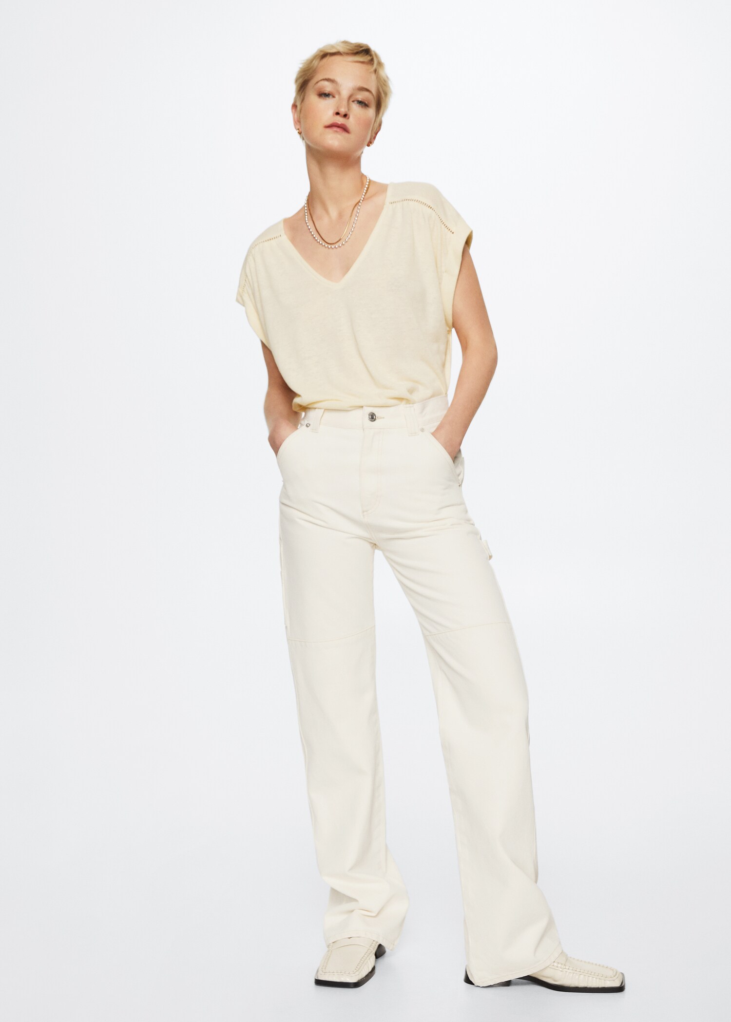 V-neck linen t-shirt - General plane