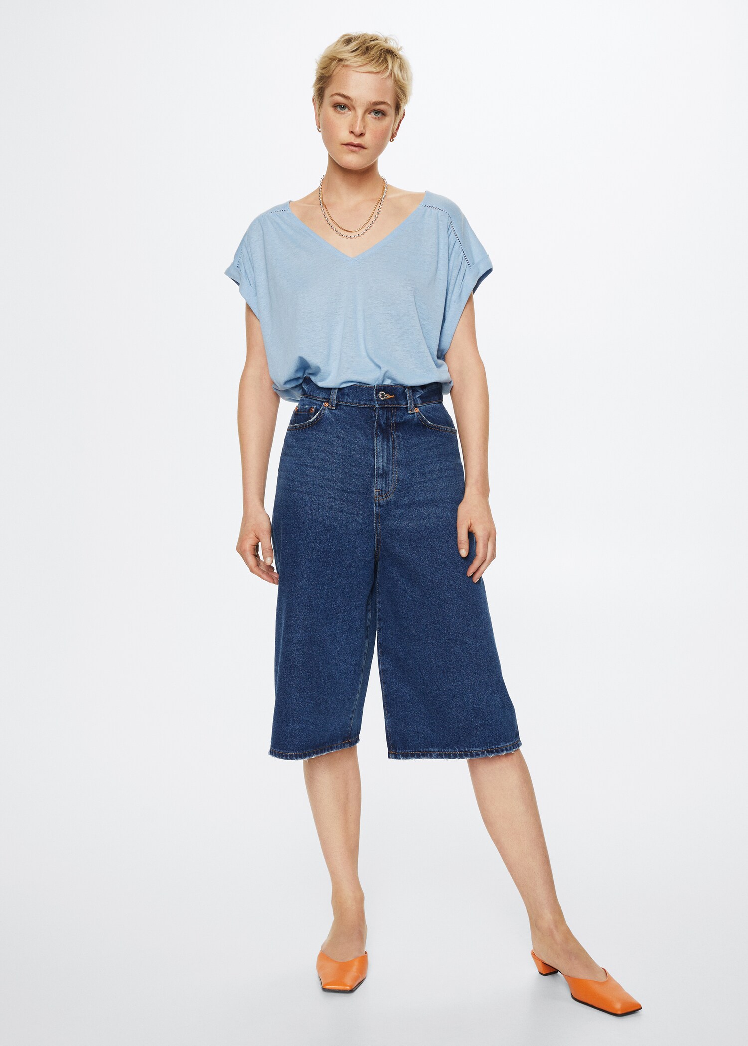V-neck linen t-shirt - General plane