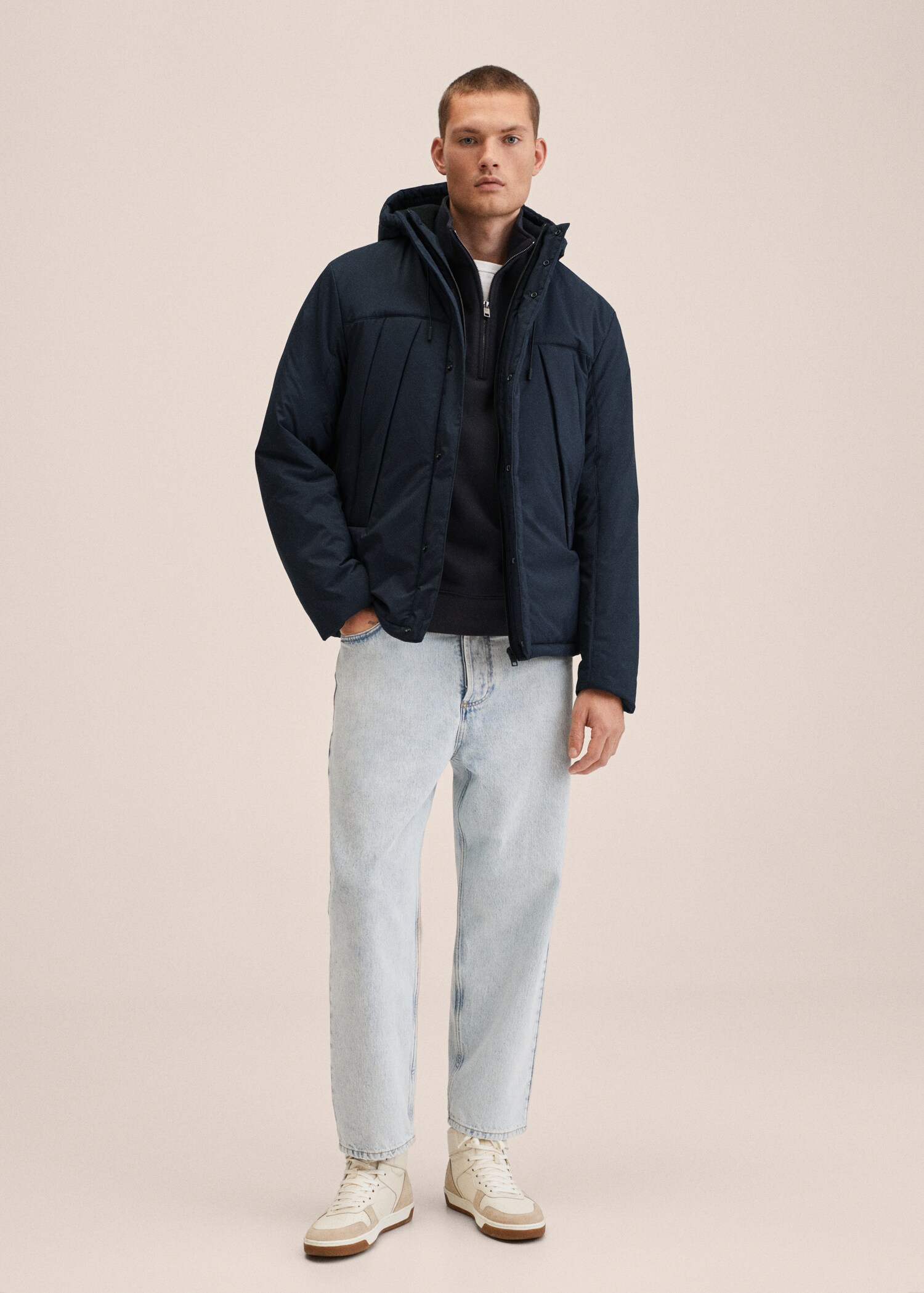 Anorak capucha bolsillos - Plano general