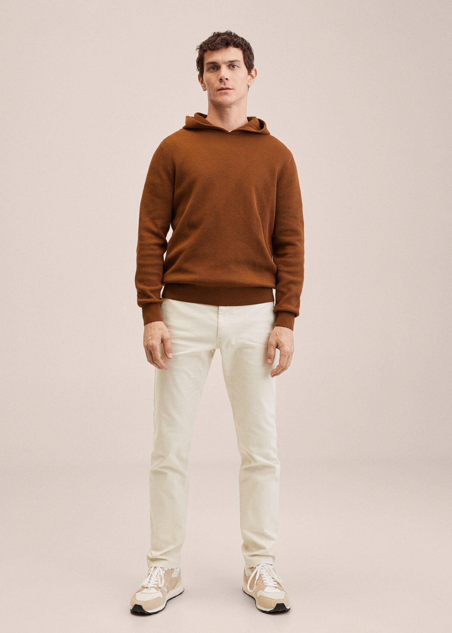 Slim Fit Twill-Chinohose - Allgemeine Ansicht