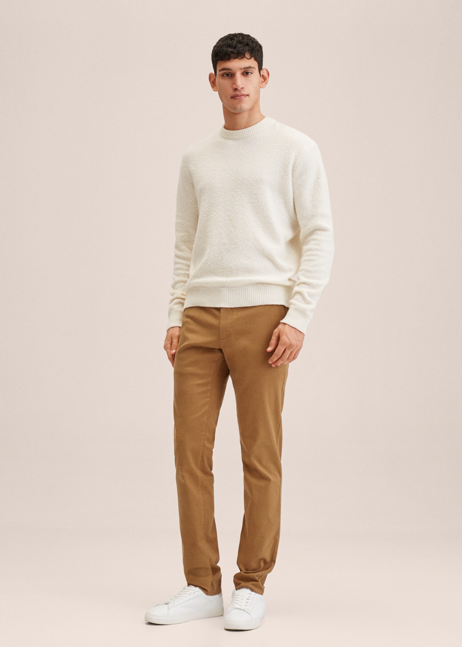 Slim Fit Twill-Chinohose - Allgemeine Ansicht