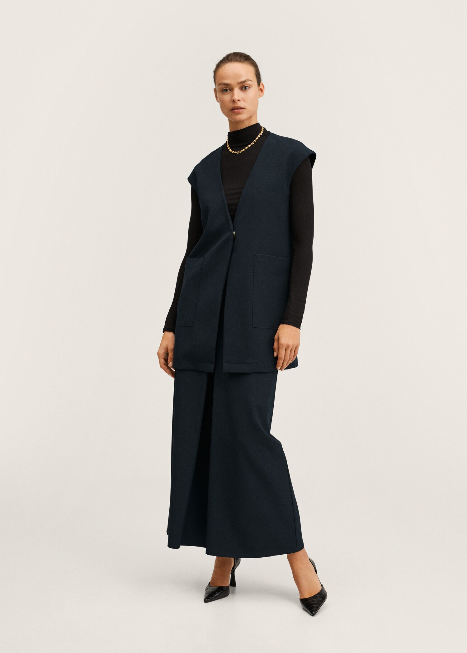 Oversized gilet with pockets - General plane