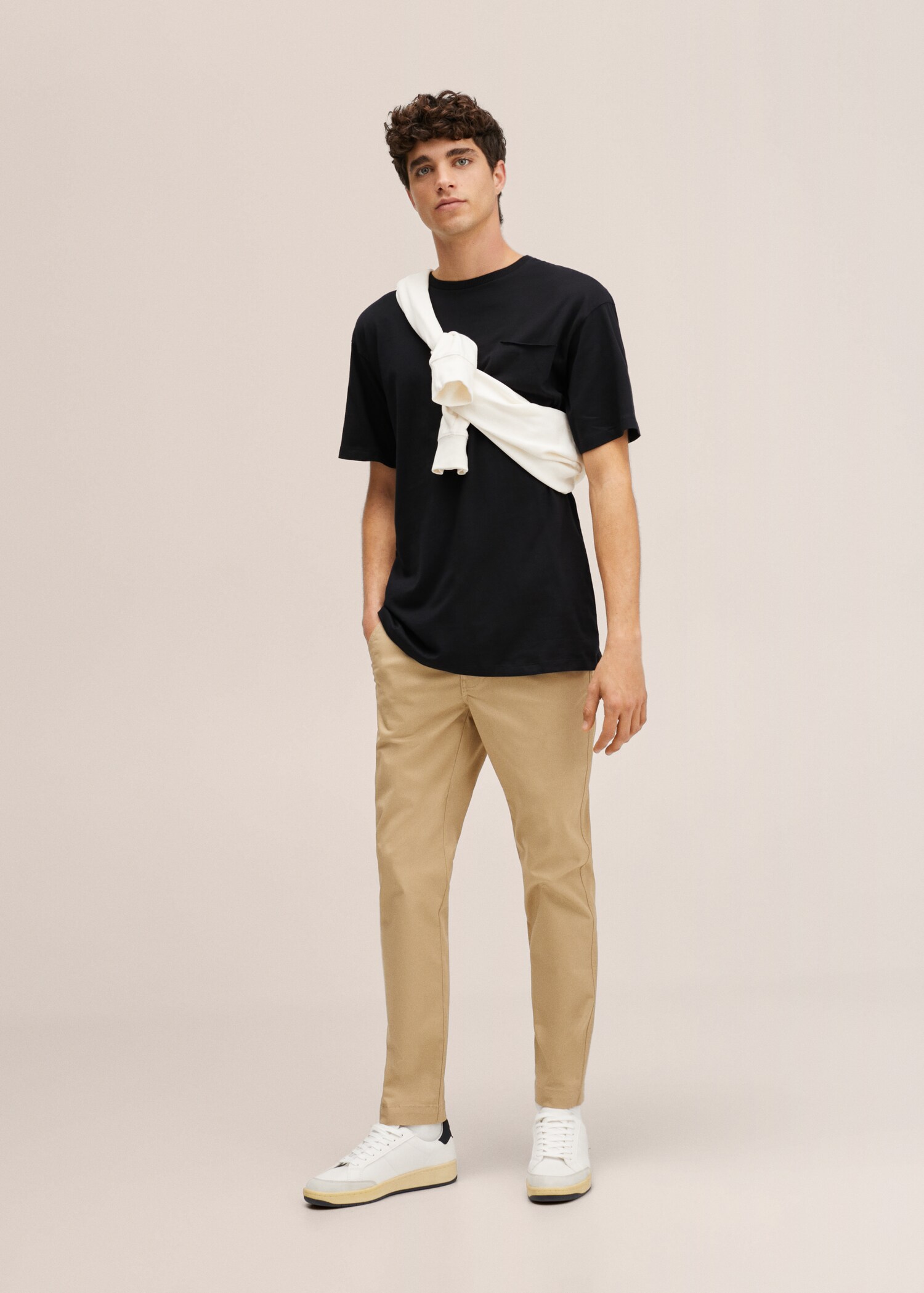 Baumwoll-T-Shirt mit Tasche - Allgemeine Ansicht