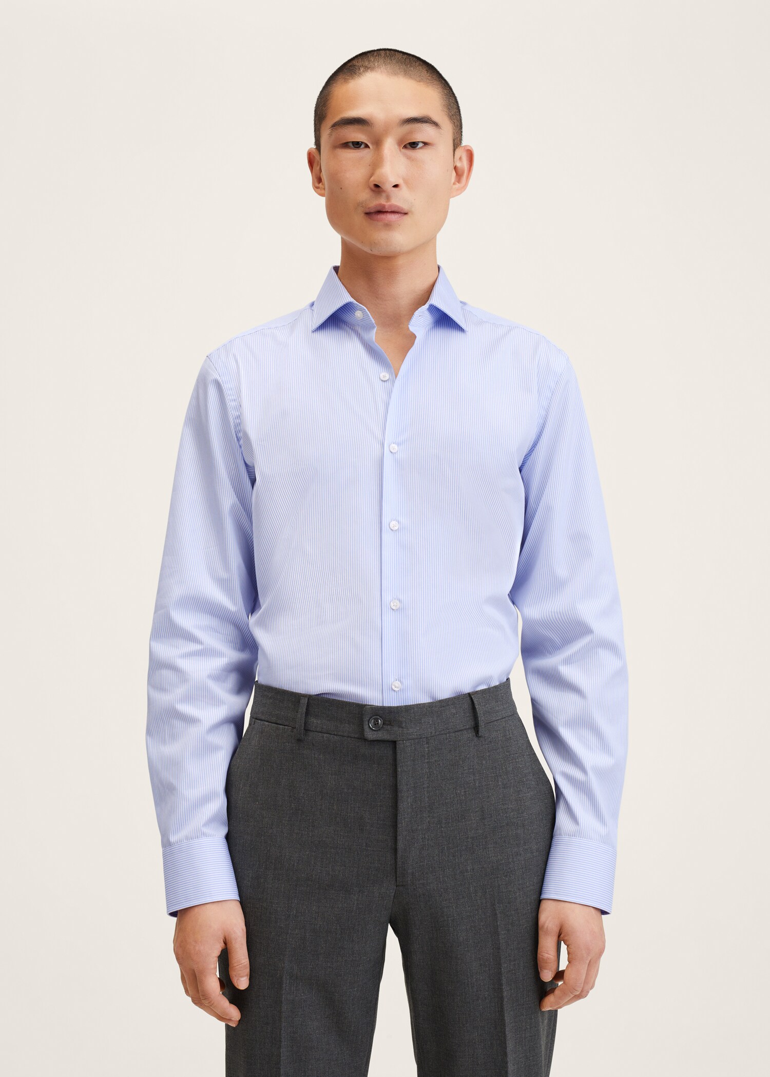 Camisa traje slim fit mil rayas - Plano general