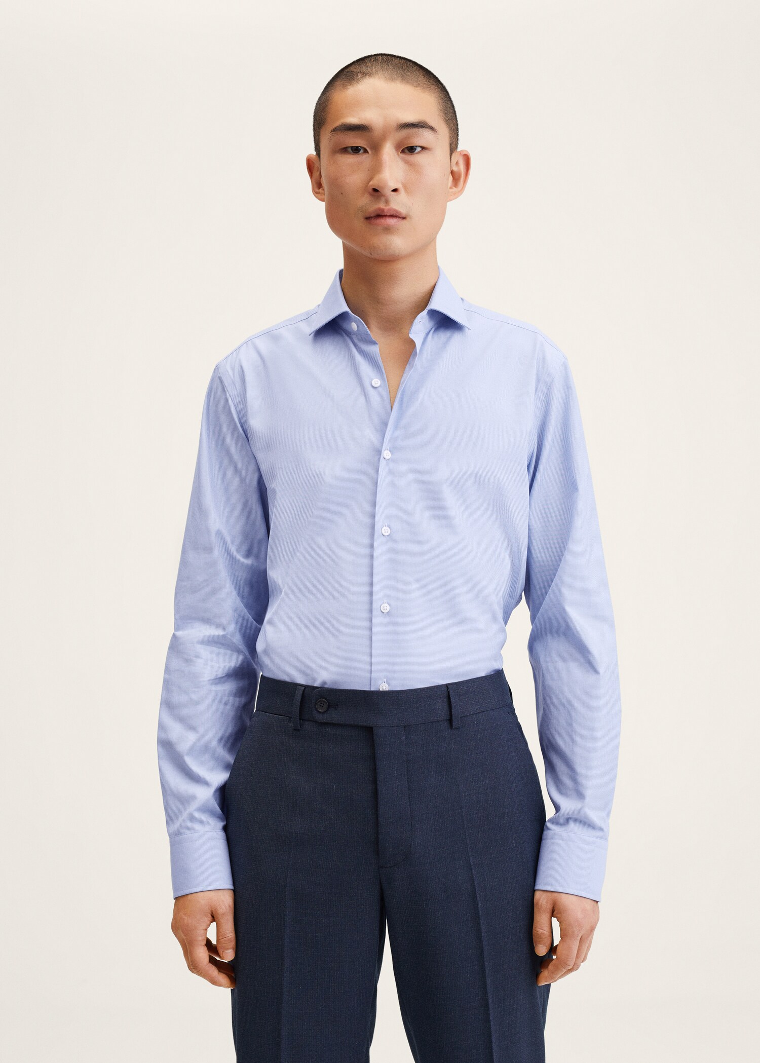 Camisa traje slim fit micro pata de gallo - Plano general