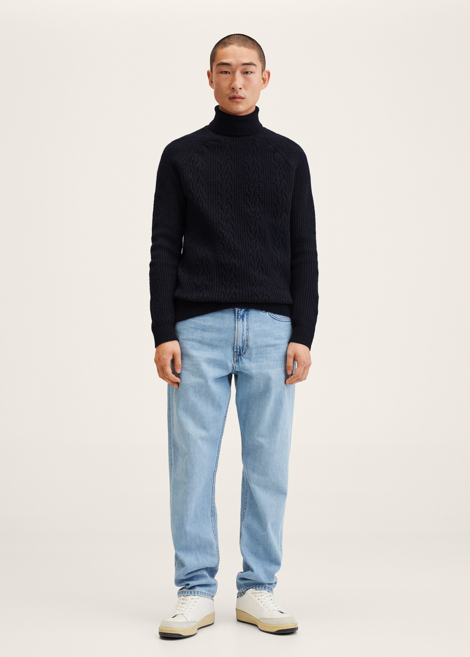Pullover collo alto intrecciato - Piano generale