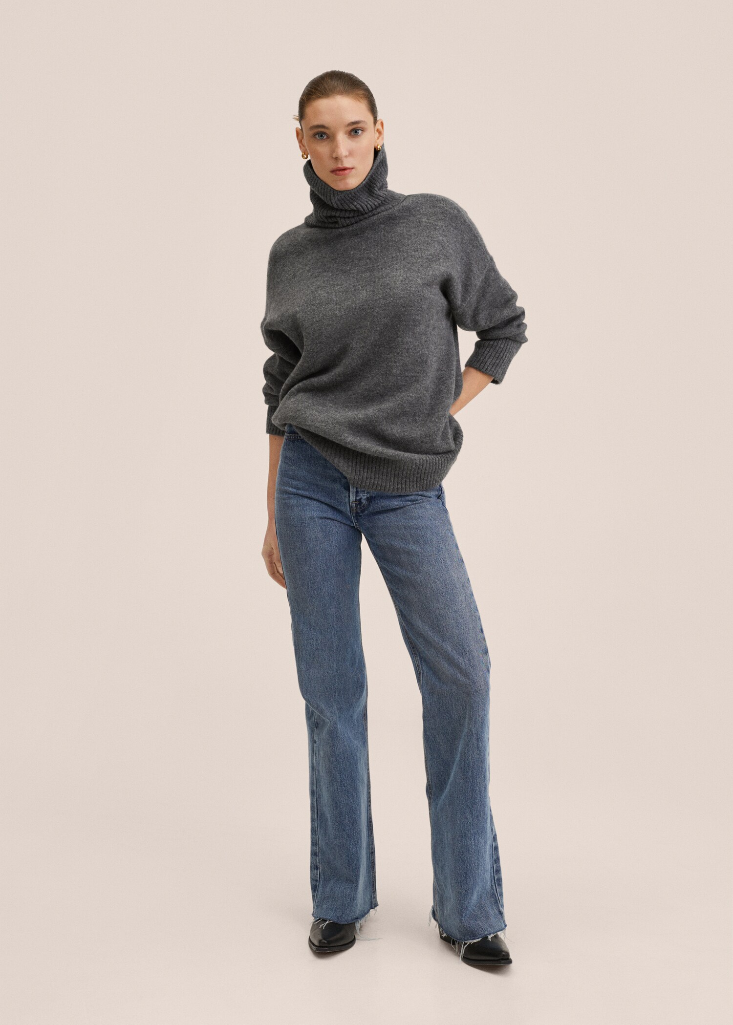 Oversize knit sweater - General plane