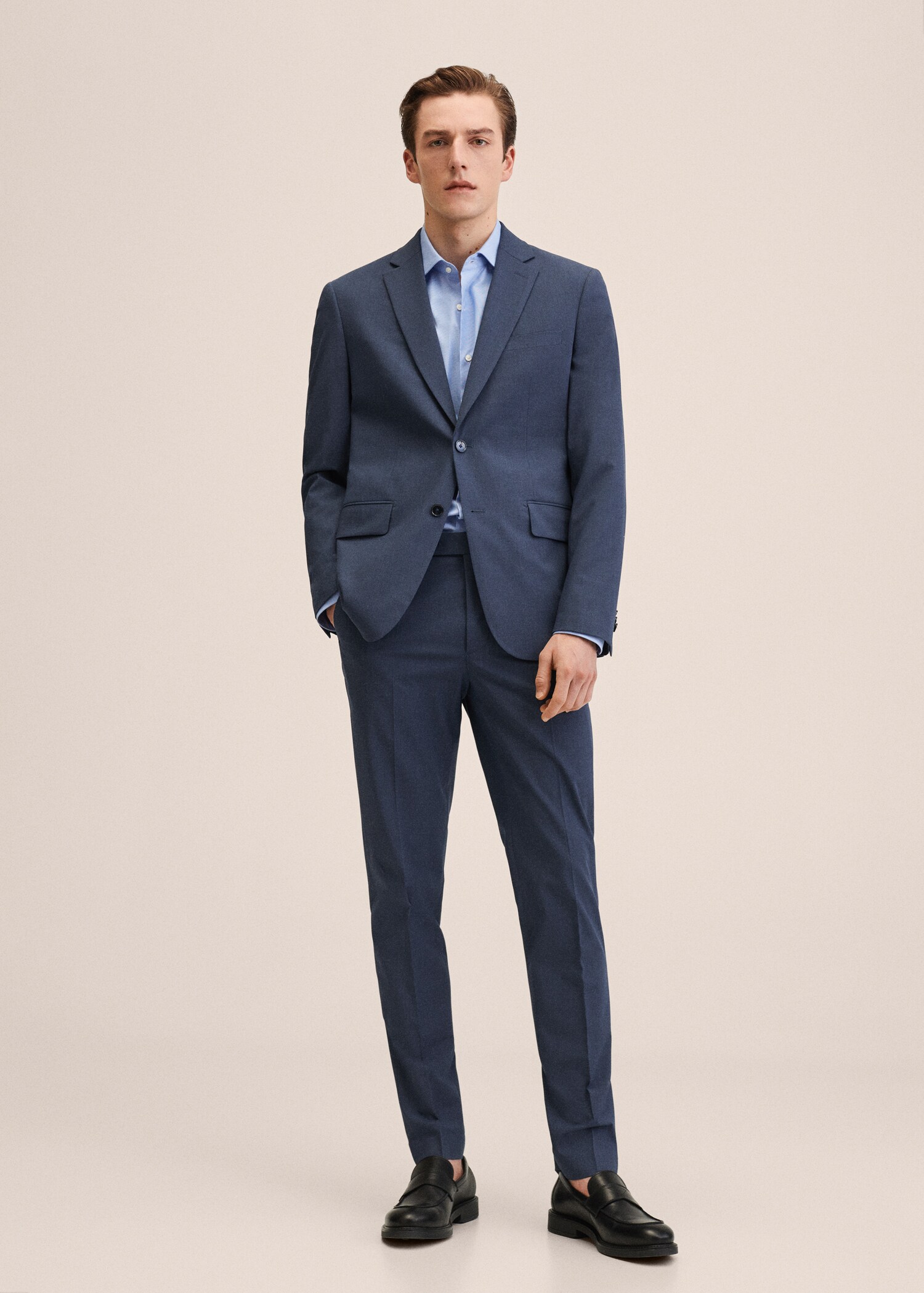 Pantalón traje slim fit - Plano general
