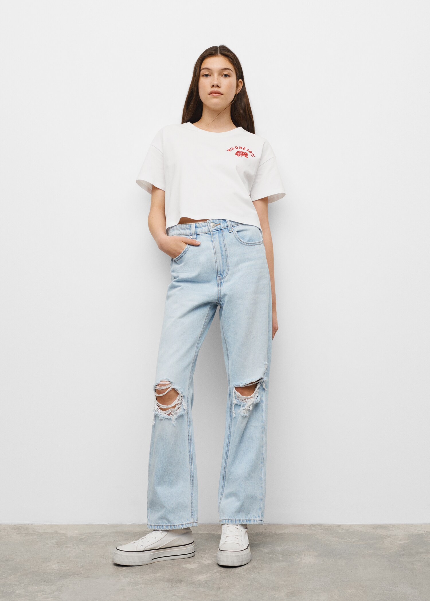 Ripped details boyfriend jeans - General plane