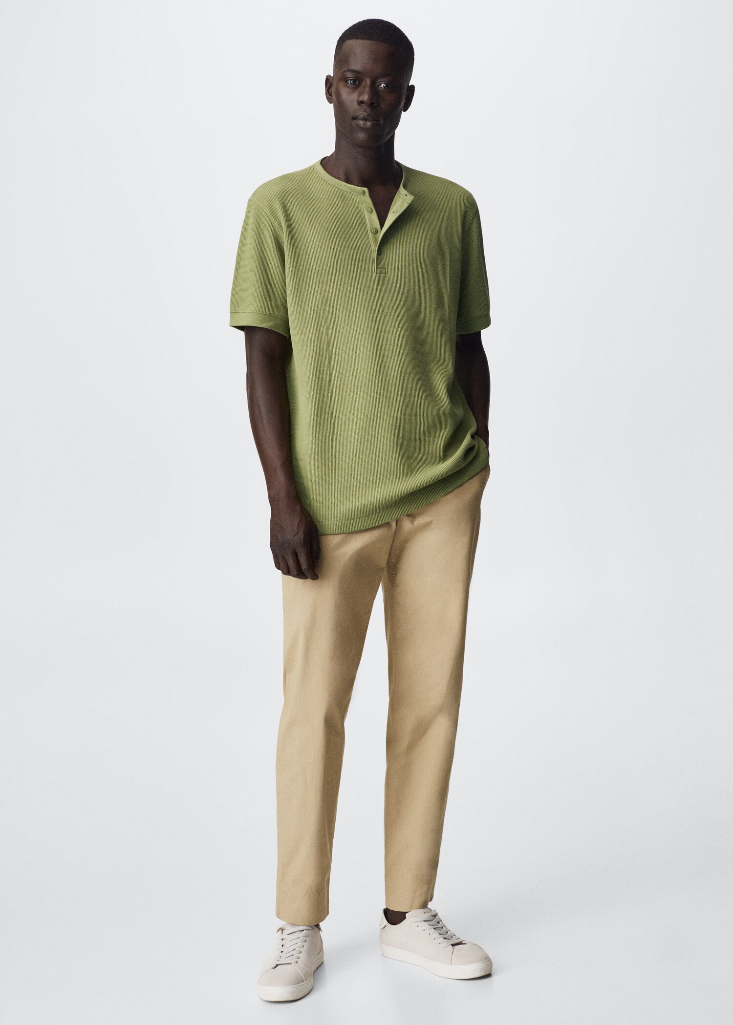 Henley T-shirt - General plane
