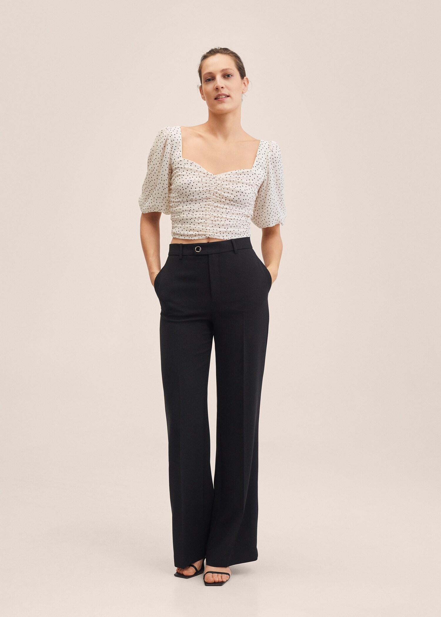 Blouse gaze à pois - Plan général