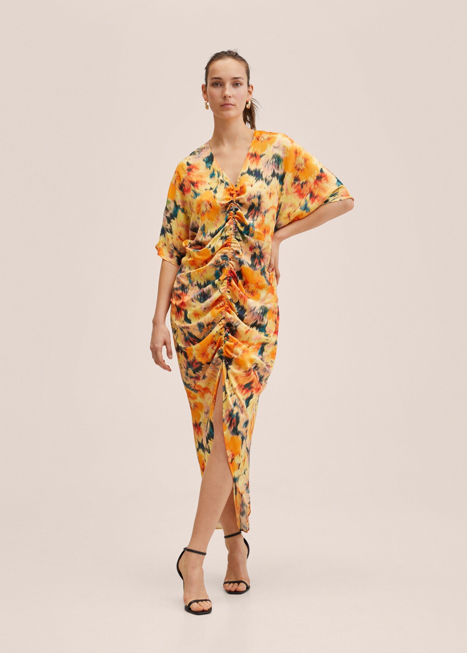 Vestido fruncido estampado - Plano general