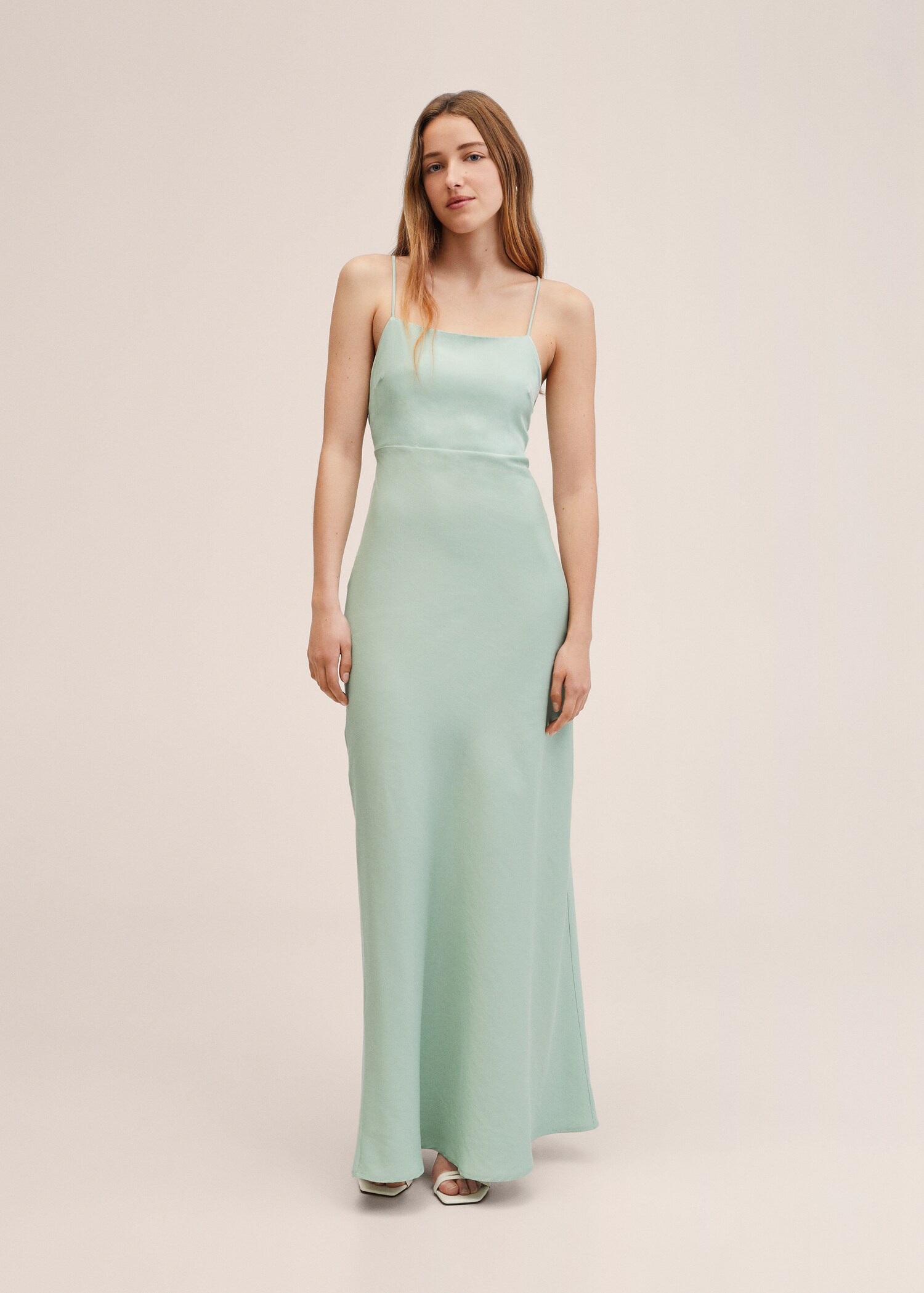 Fließendes Kleid mit Schlitz - Allgemeine Ansicht