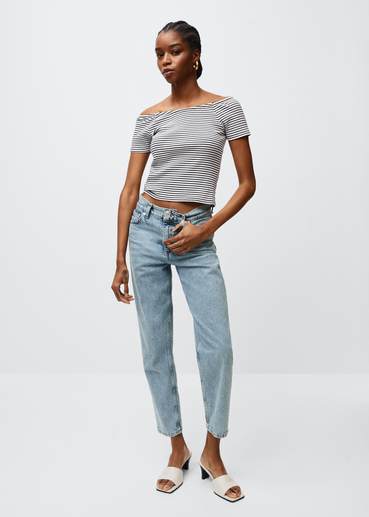 Mom high-waist jeans - General plane