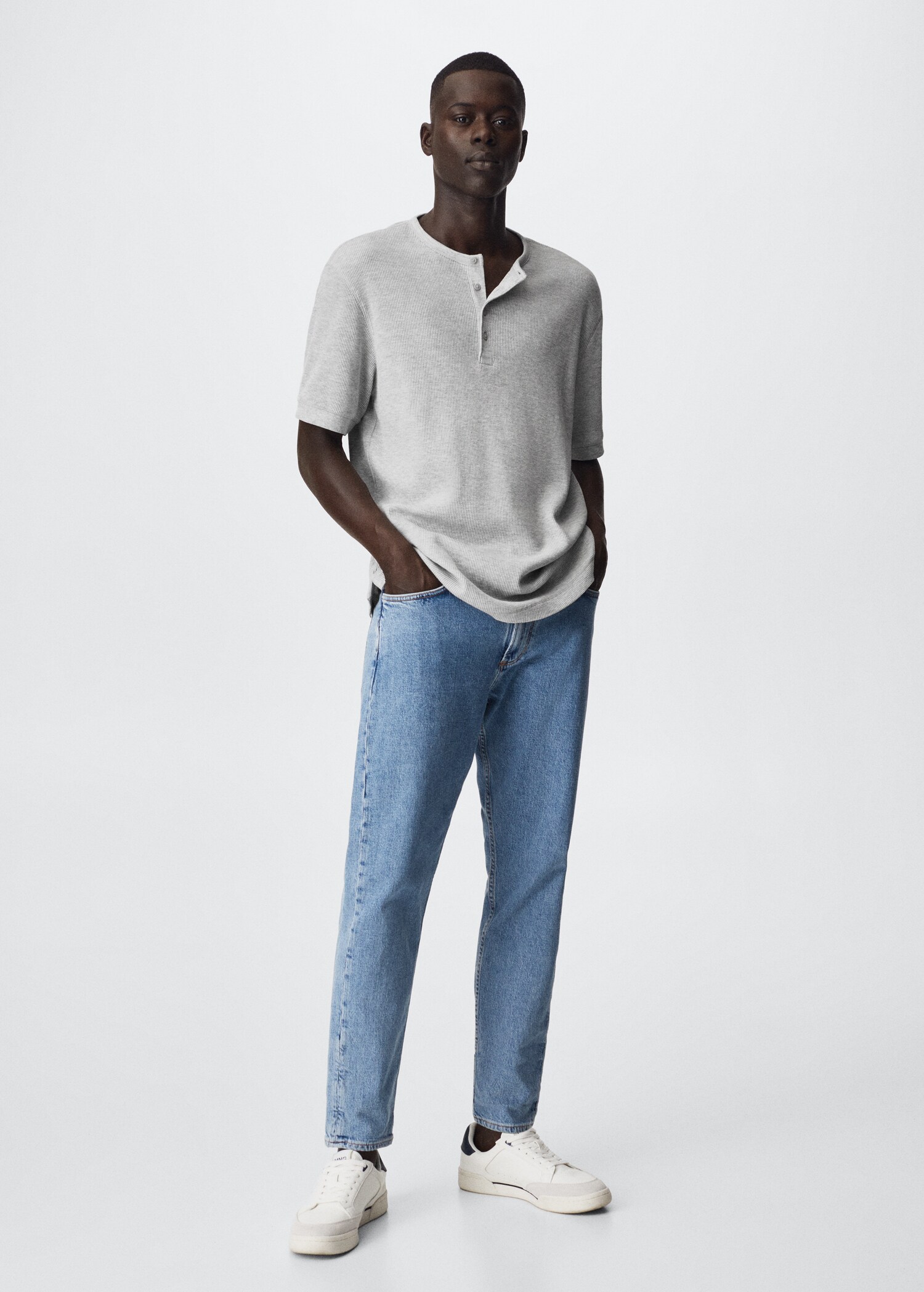 Henley T-shirt - General plane