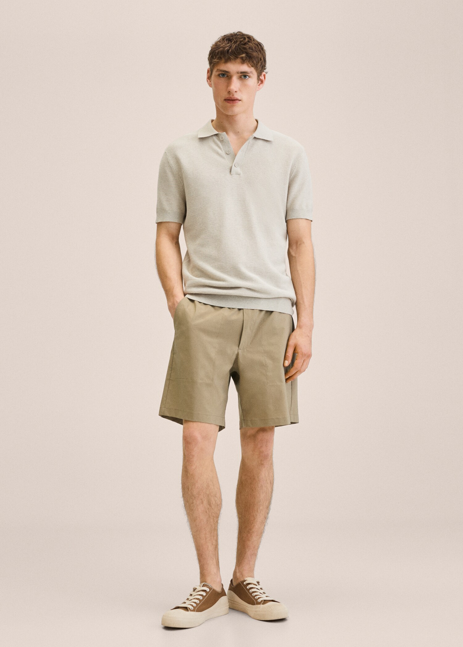 Elastic waist Bermuda shorts - General plane