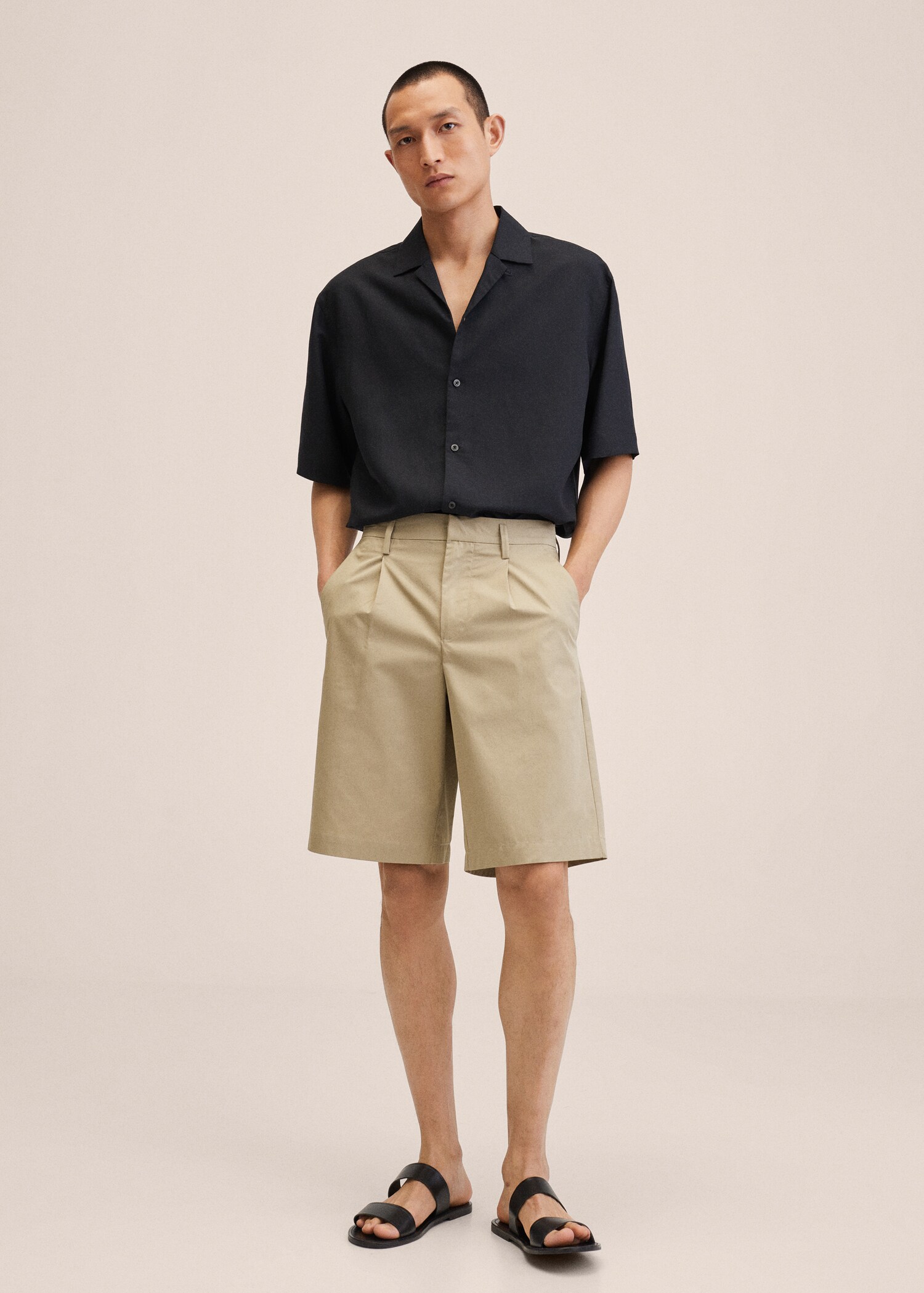 Bermudashorts aus Baumwolle mit Bundfalten - Allgemeine Ansicht