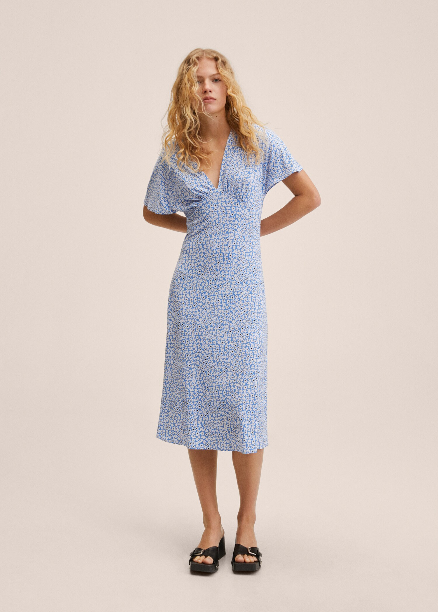 Vestido estampado midi - Plano general
