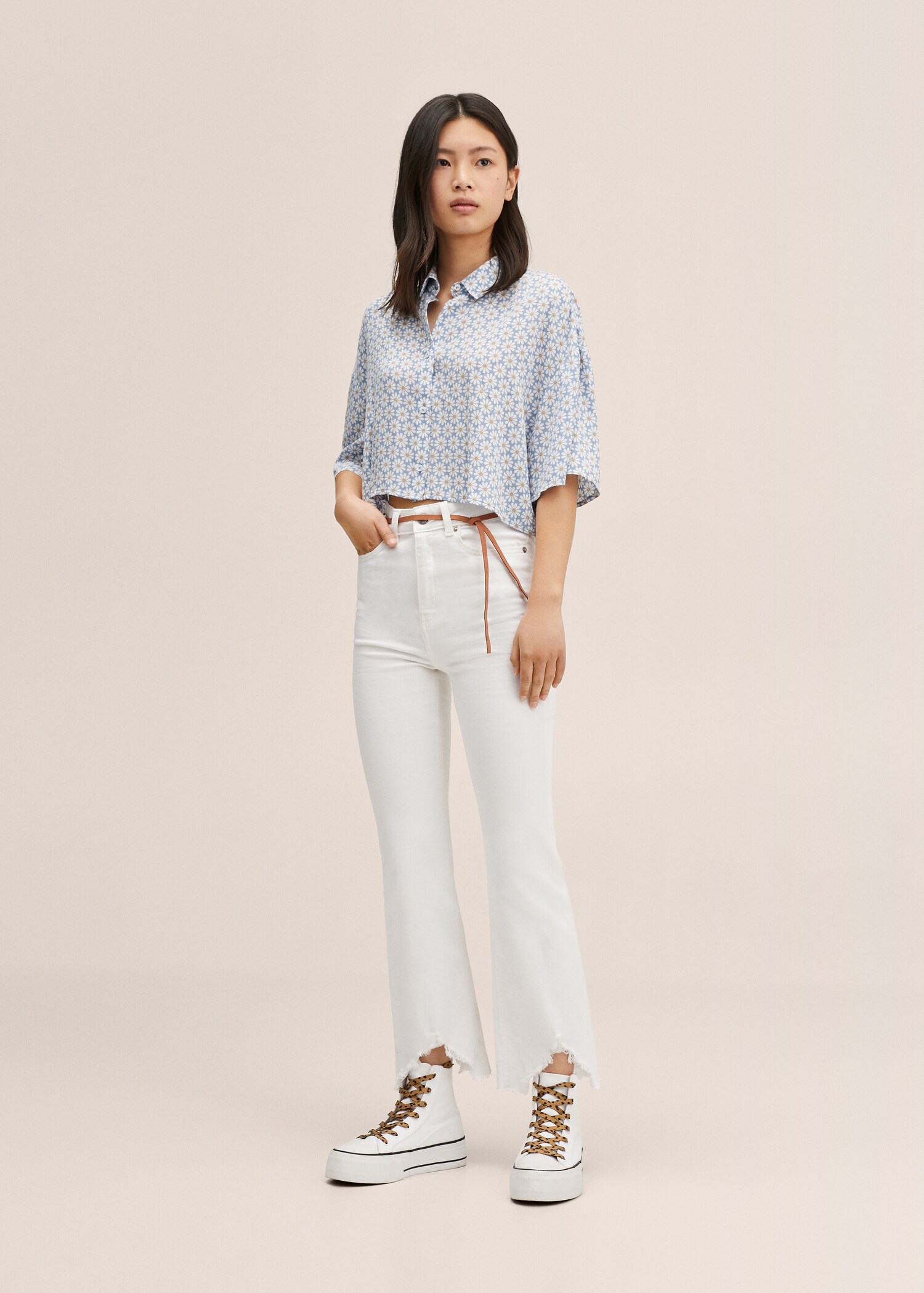 Jeans bootcut med frynser nederst - Total bildeutsnitt