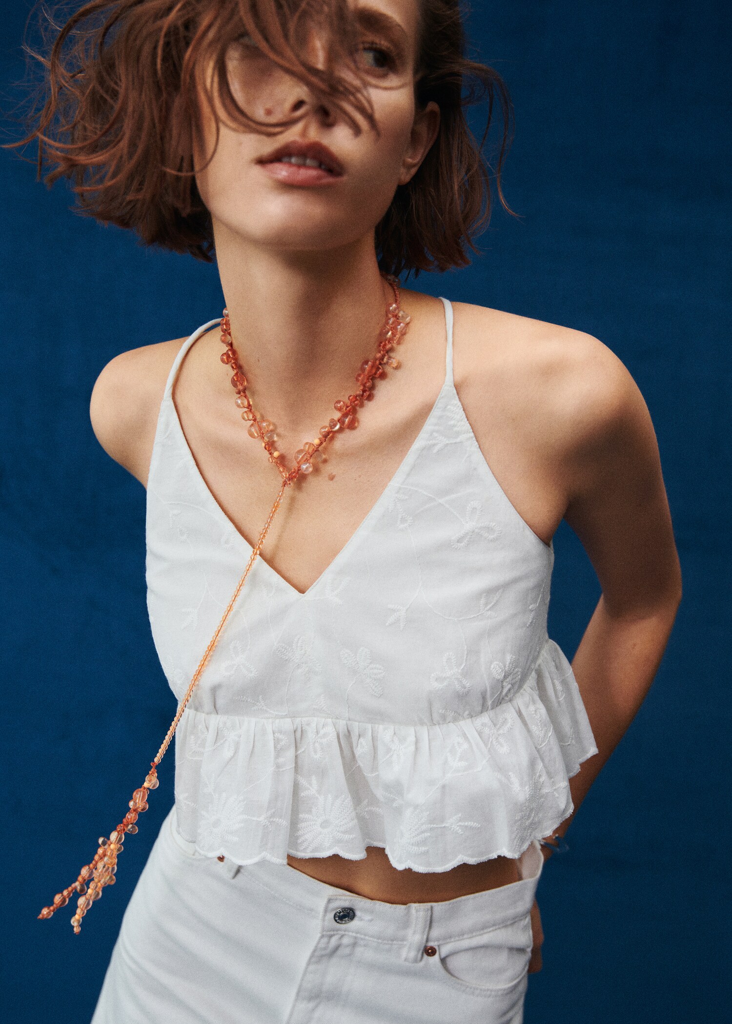 Collar abalorios cristal - Plano general