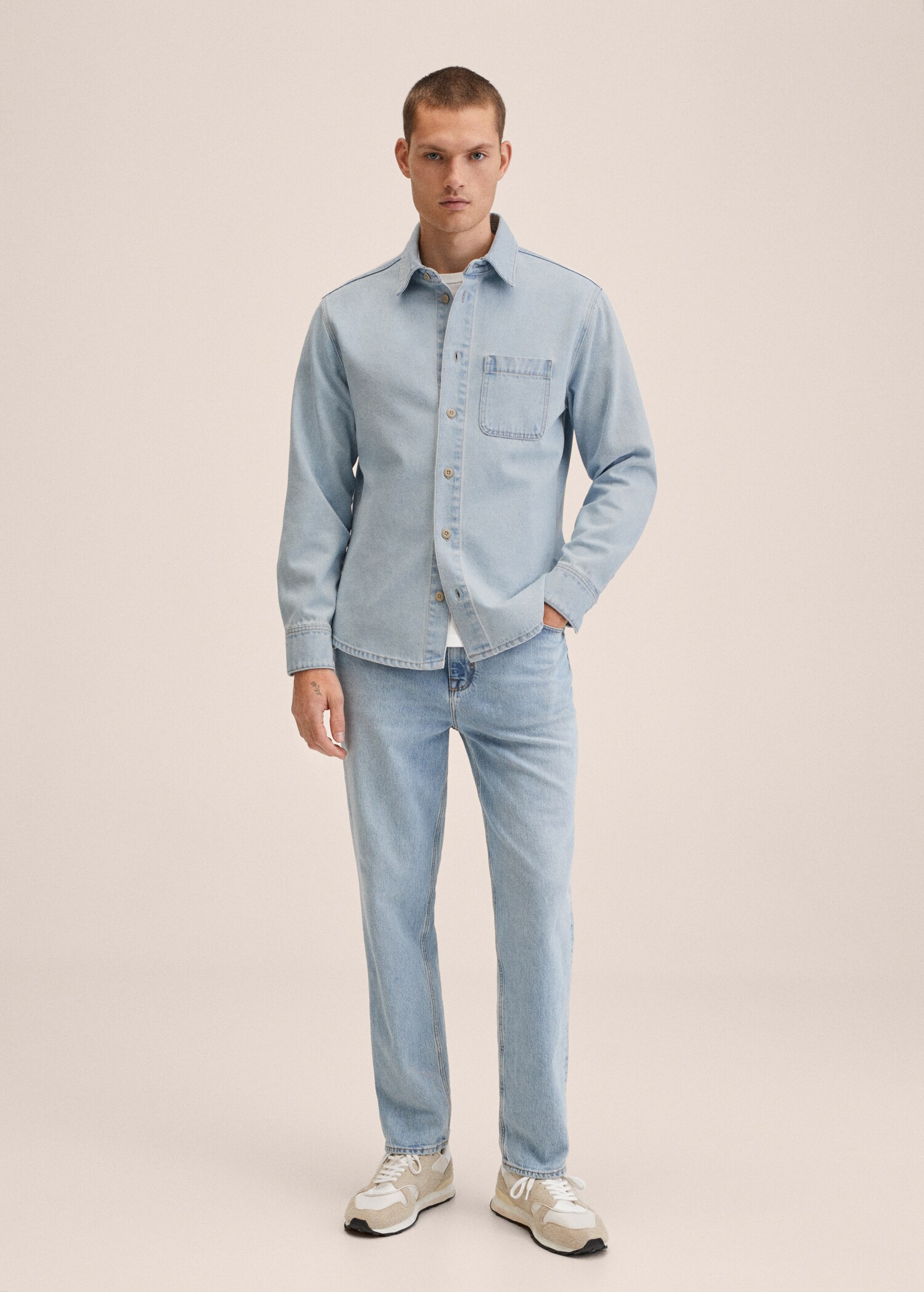 Camisa vaquera bolsillo - Plano general