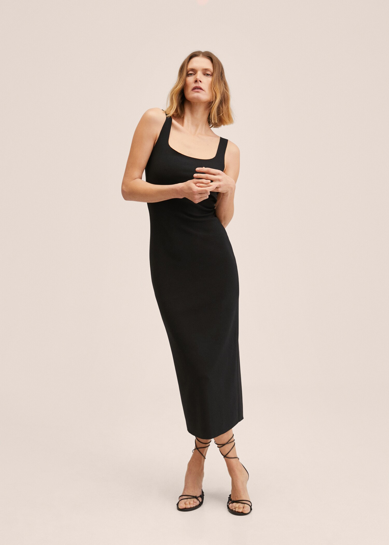 V-neckline fitted dress - General plane