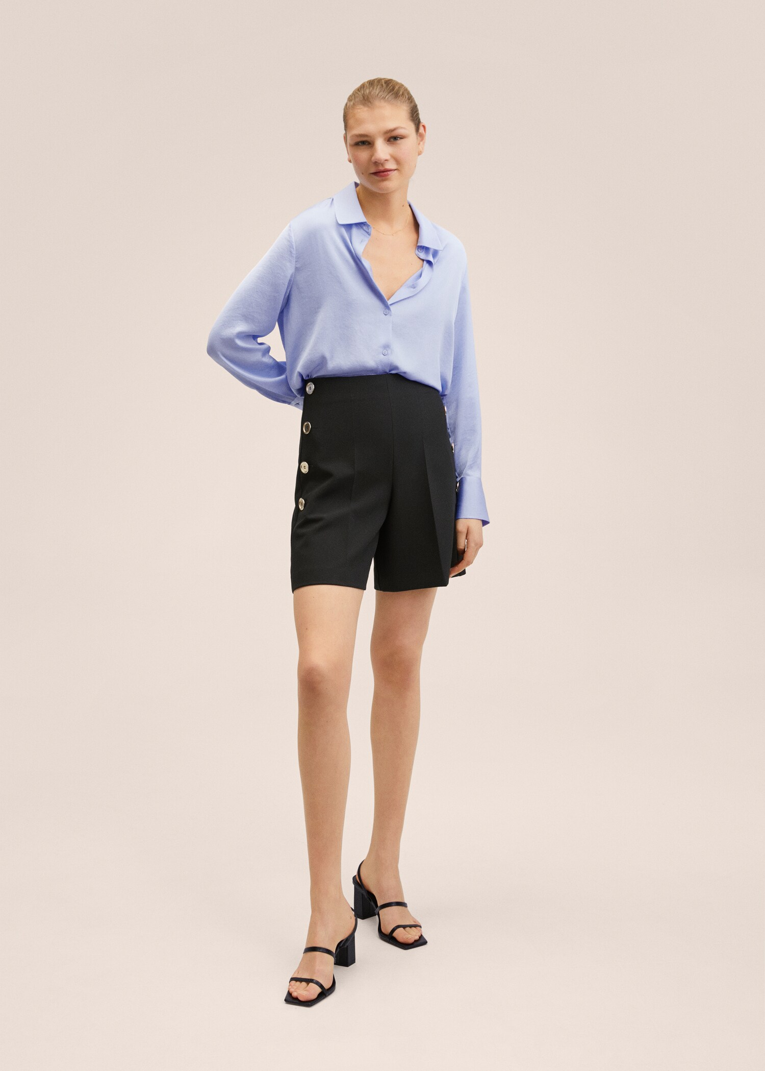 Camisa satinada oversize - Plano general