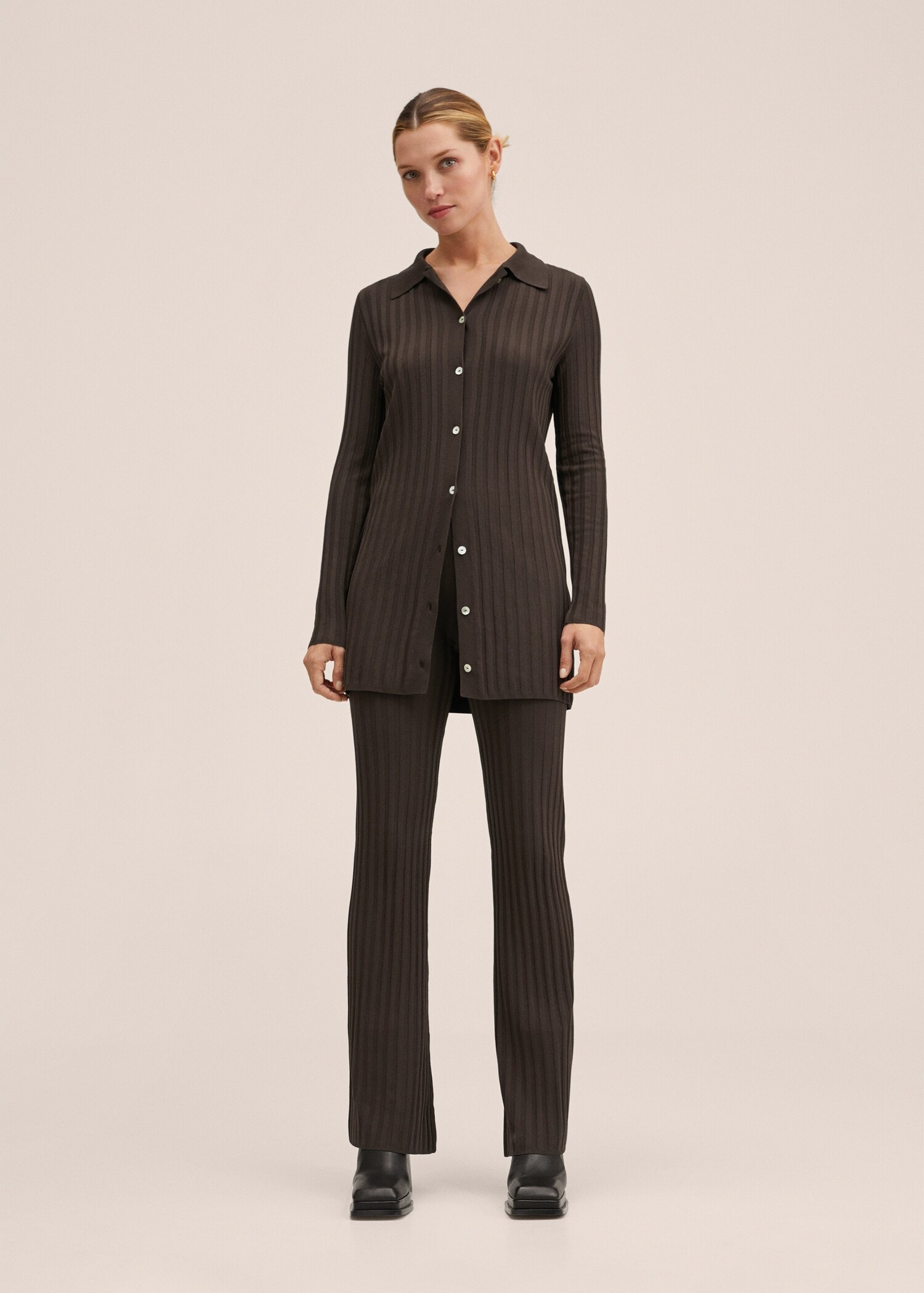 Ribbed flared trousers - General plane